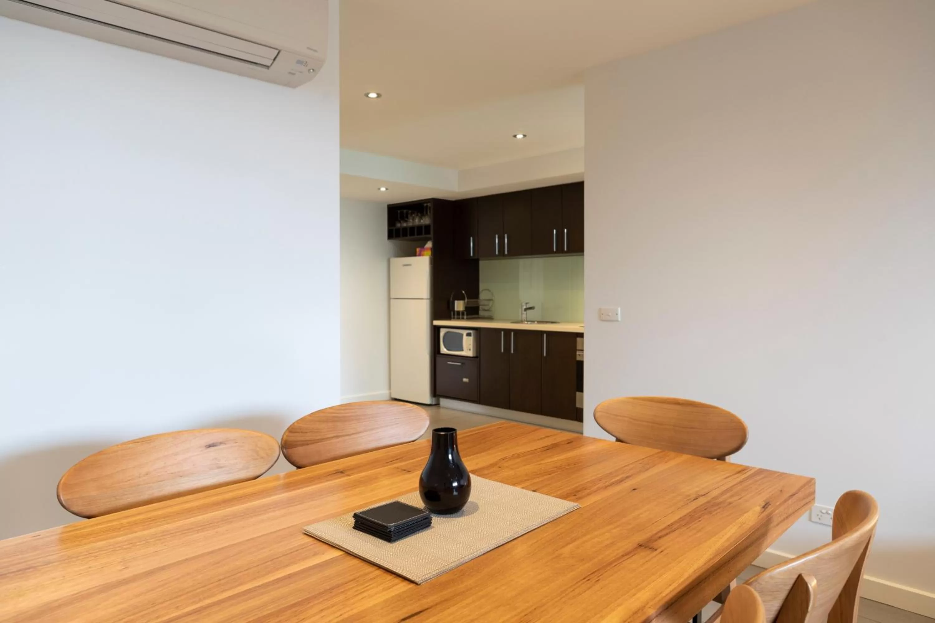 Kitchen or kitchenette in The Dolphin Apartments