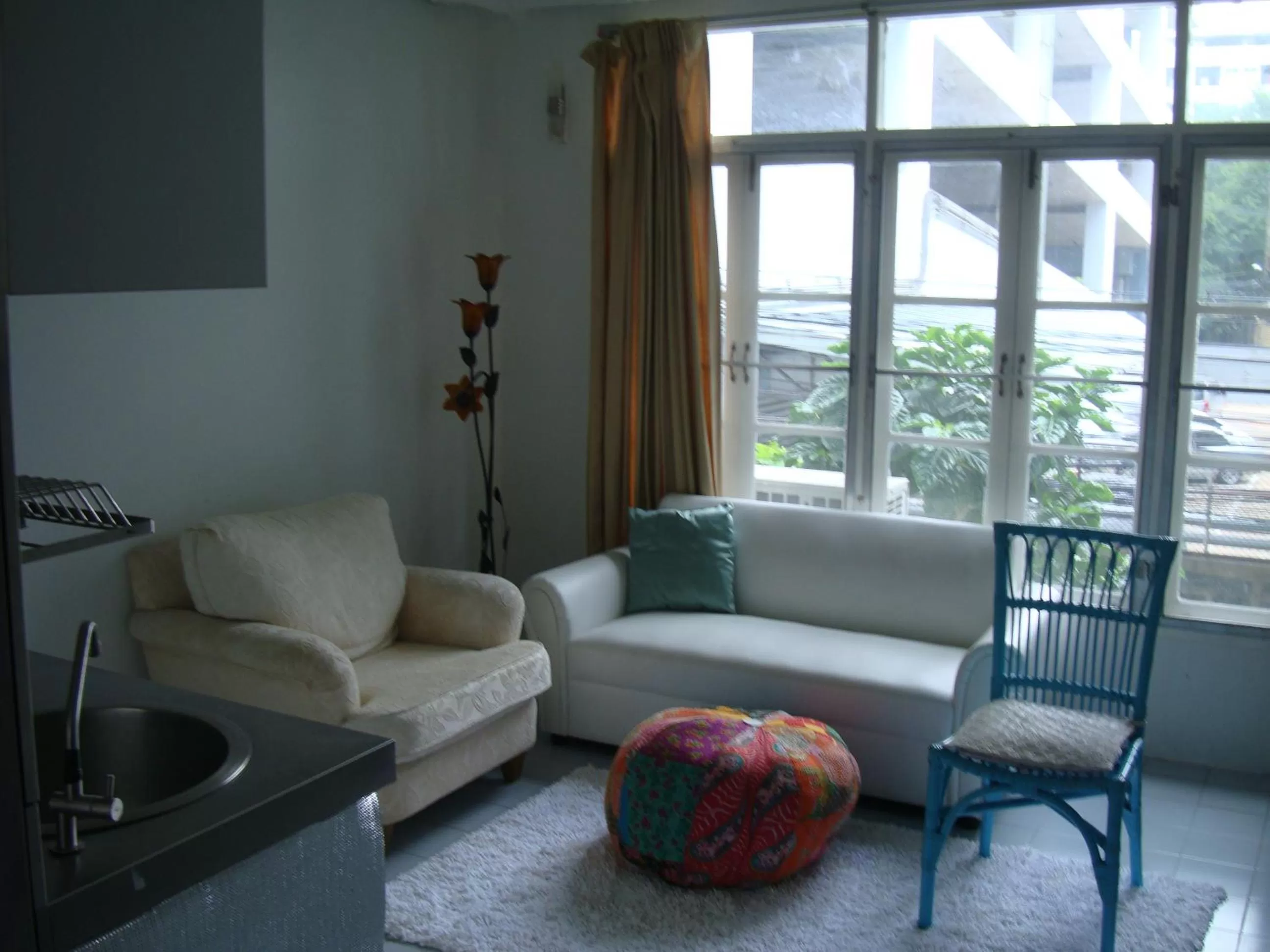 Seating area in Oriental Smile Hotel