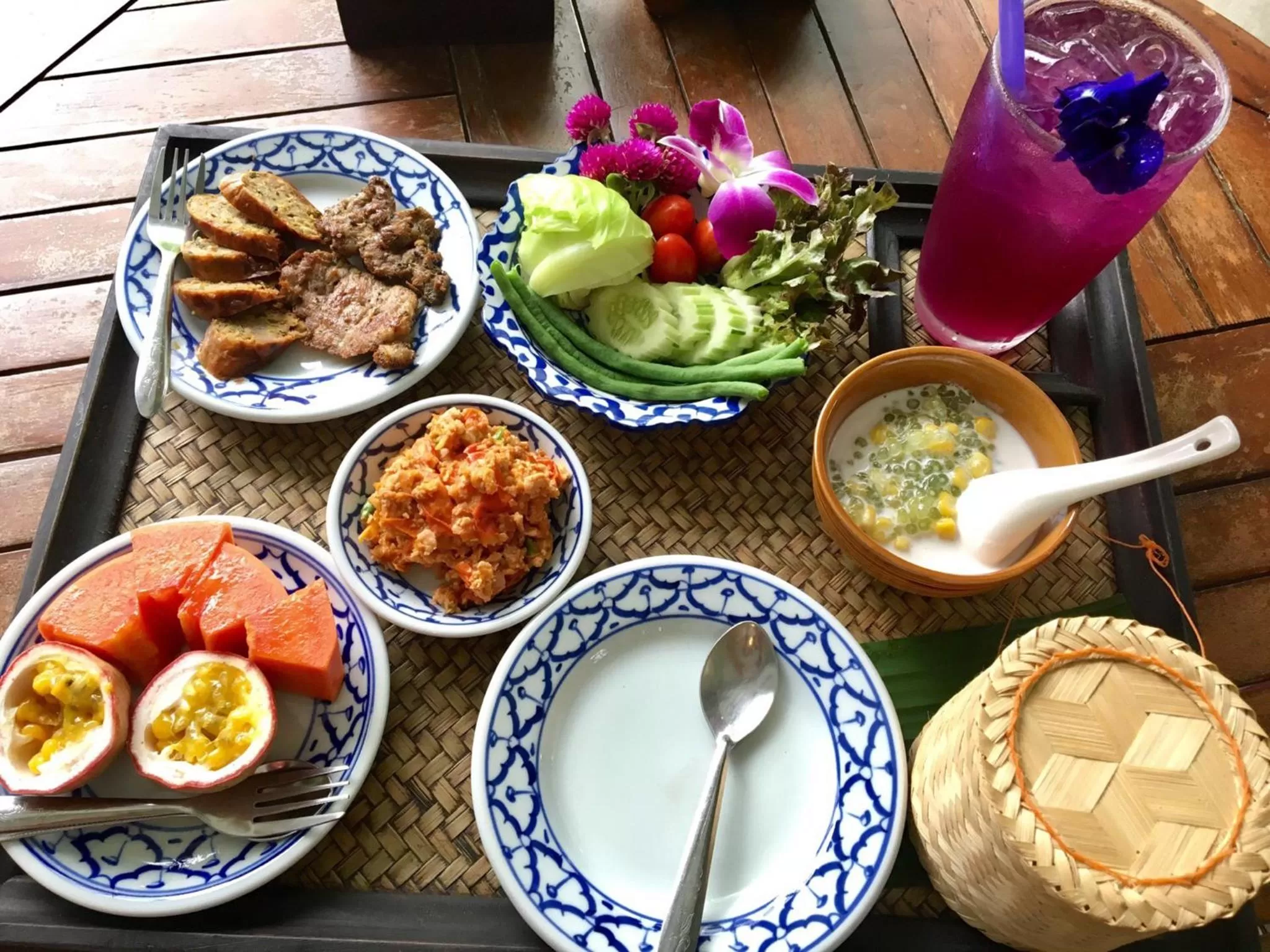 Restaurant/places to eat in Chedi Home