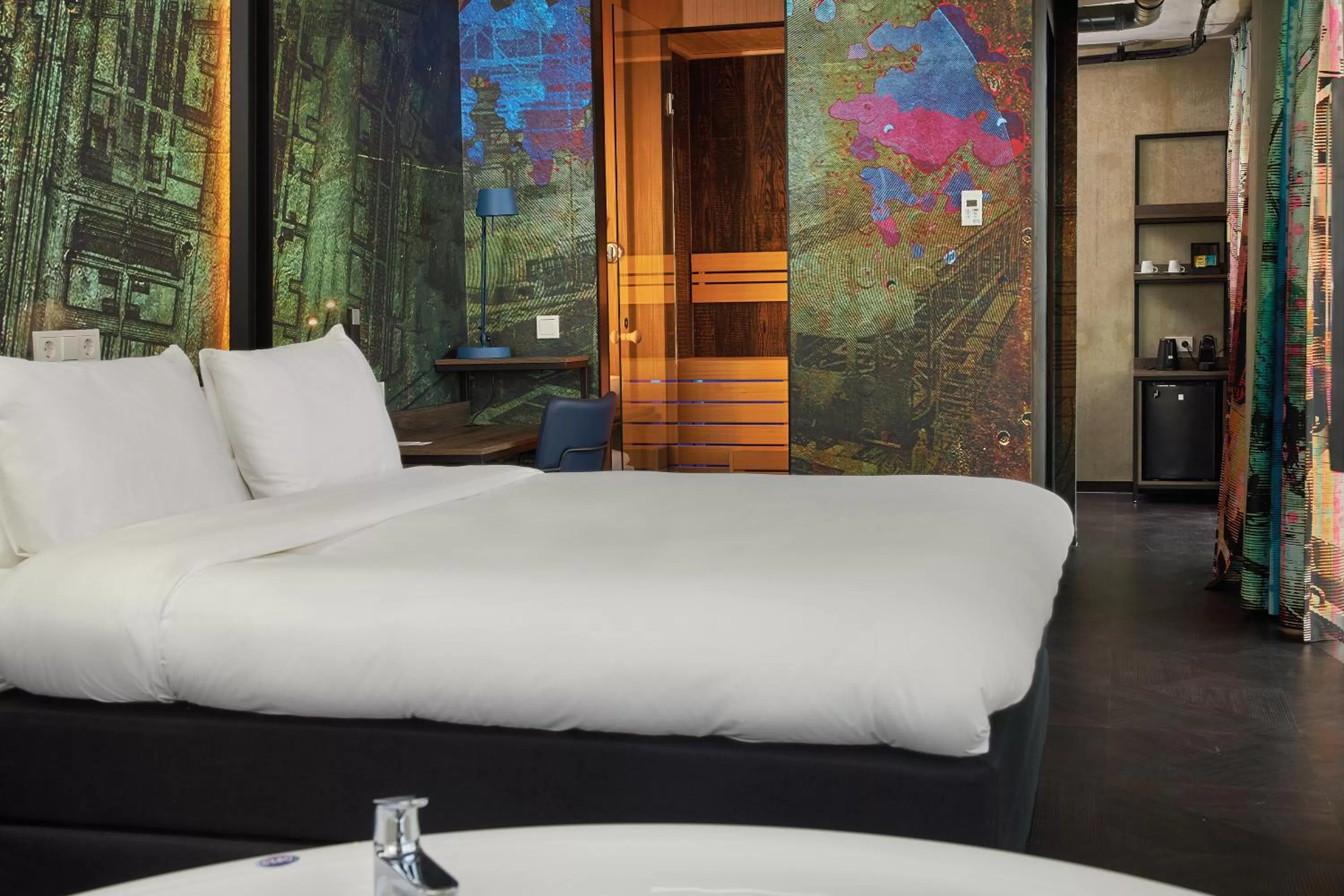 Bed in Inntel Hotels Amsterdam Landmark