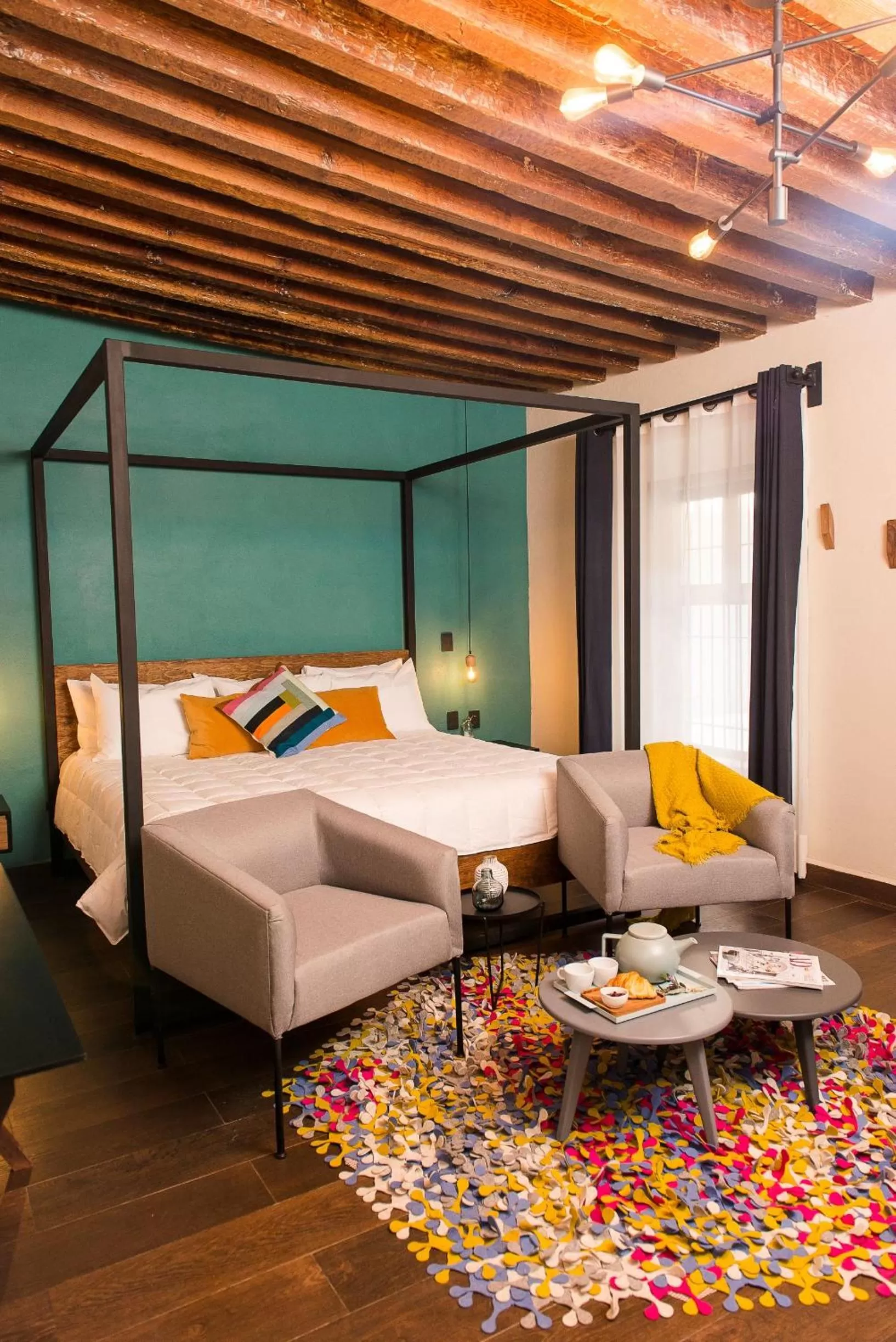 Bed in Antigua Trece Hotel Fusión & SPA