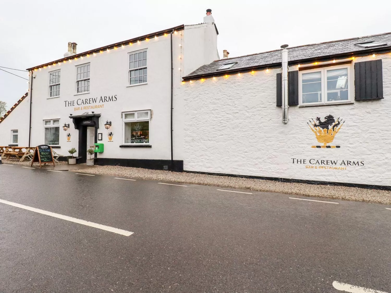 Property Building in Carew Lodge & Loft