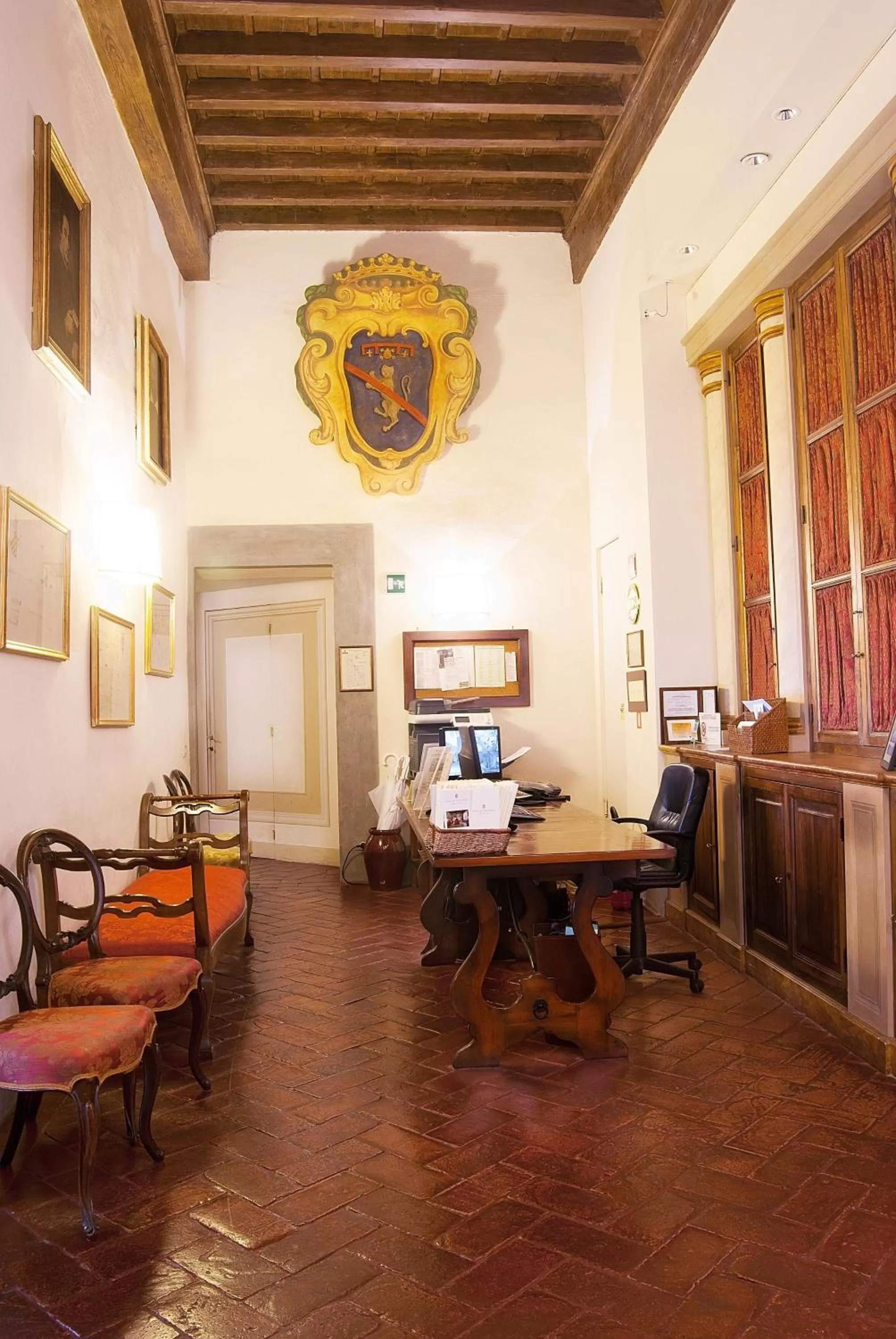 Lobby or reception in Palazzo Niccolini al Duomo Residenza D'Epoca