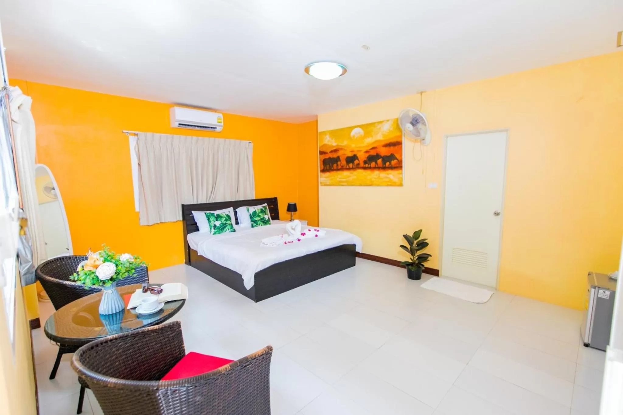 Bed in MANDARIN LODGE by victor