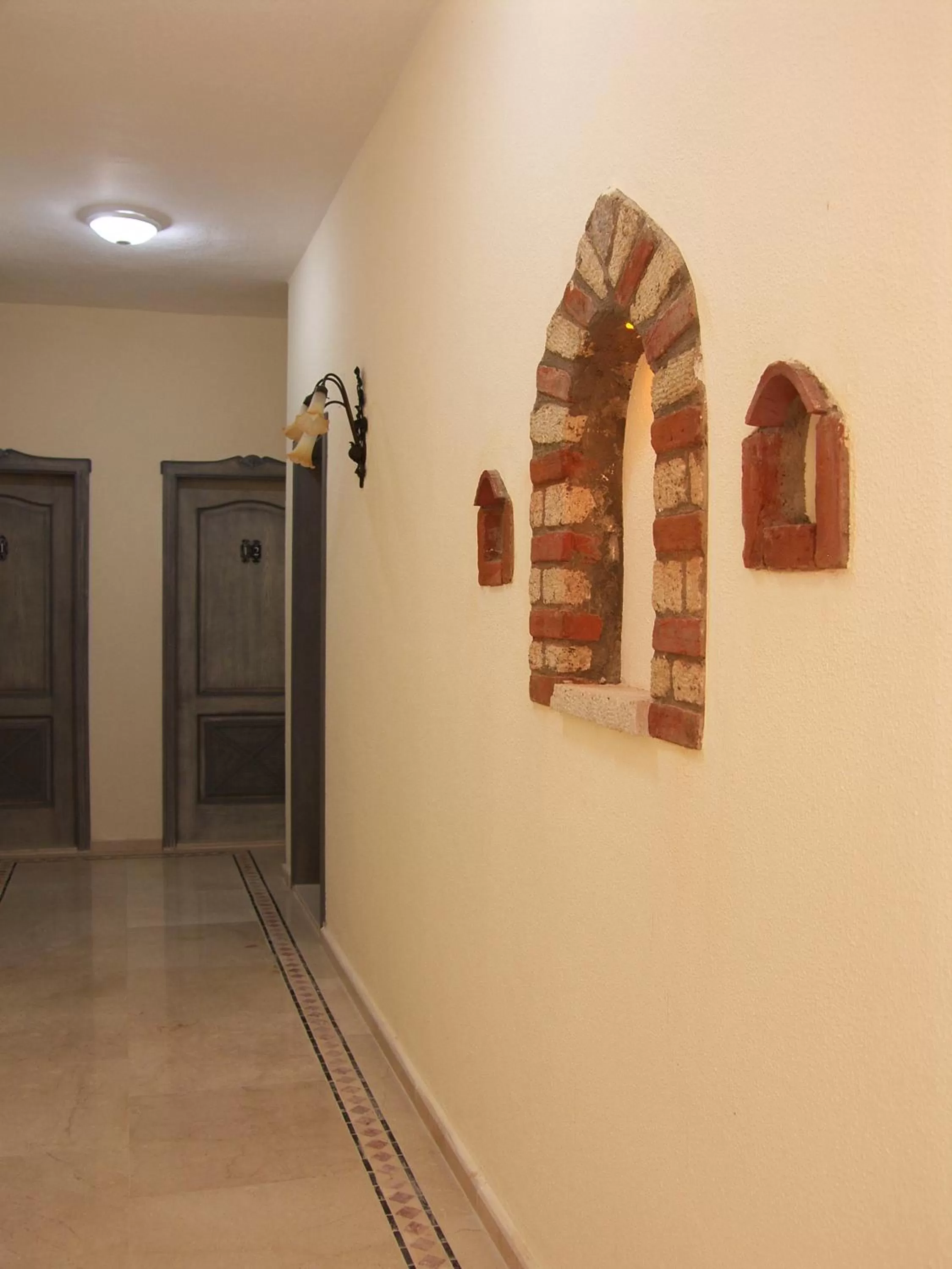 Decorative detail in Dolina Hotel