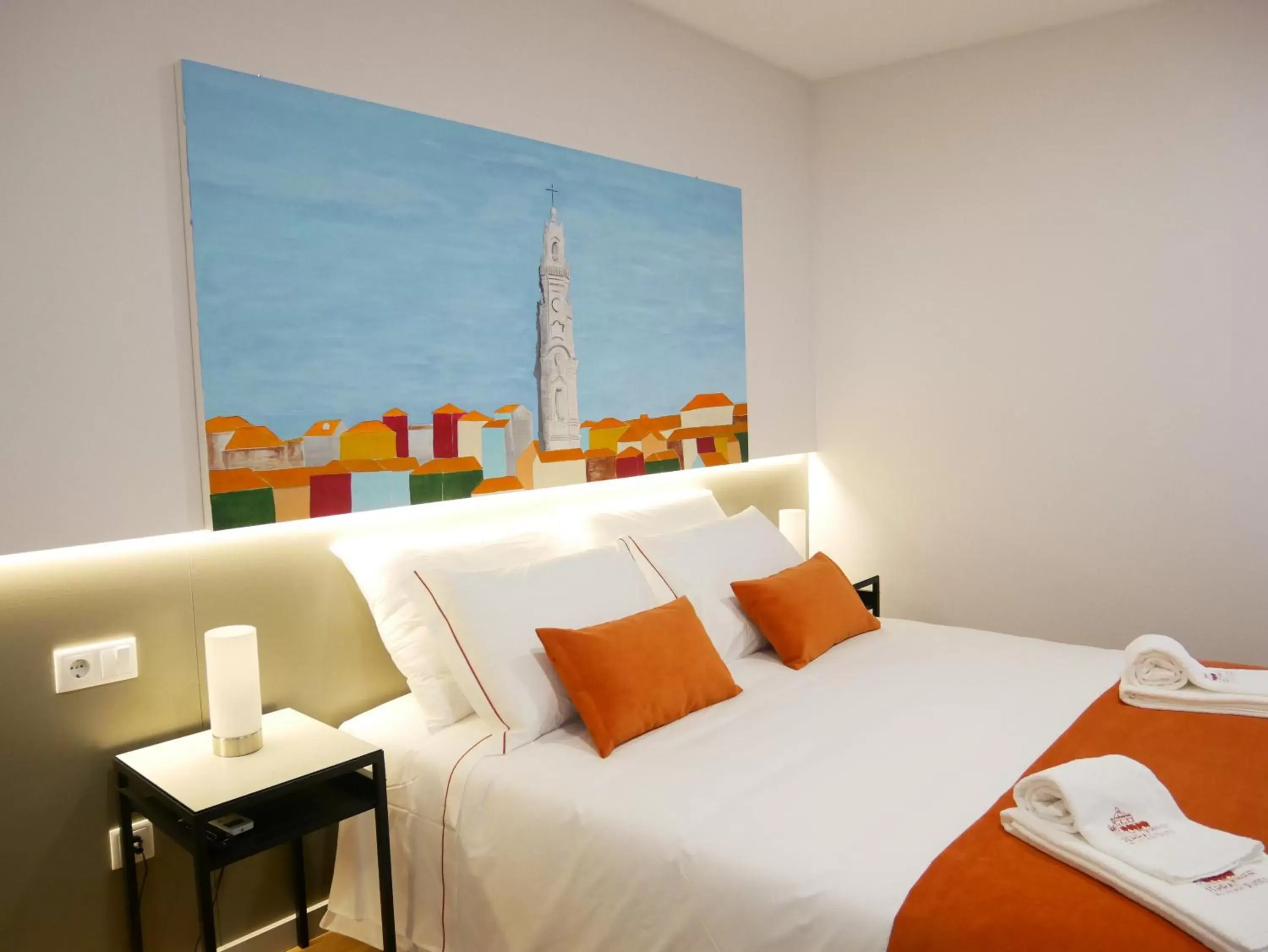 Deluxe Twin Room in Serra do Pilar Porto Suites Deluxe Twin Room in Serra do Pilar Porto Suites