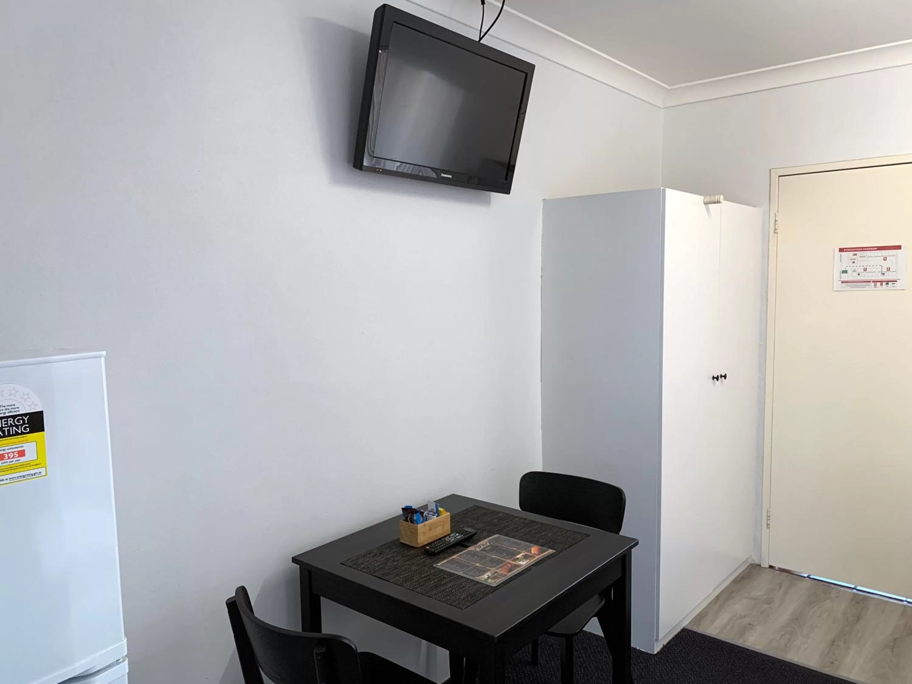 TV and multimedia in Baths Motel Moree