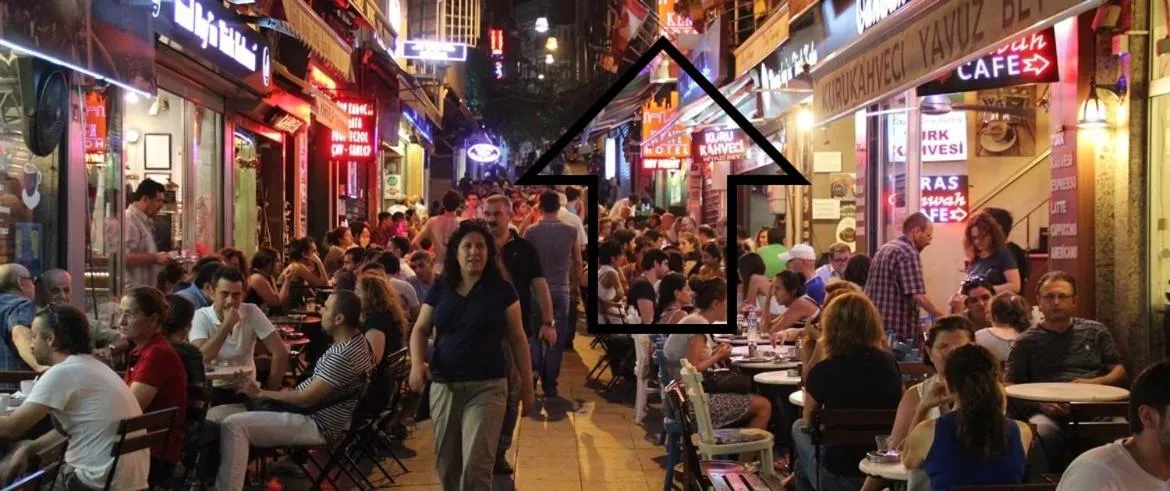 Evening entertainment in MyKent Hotel