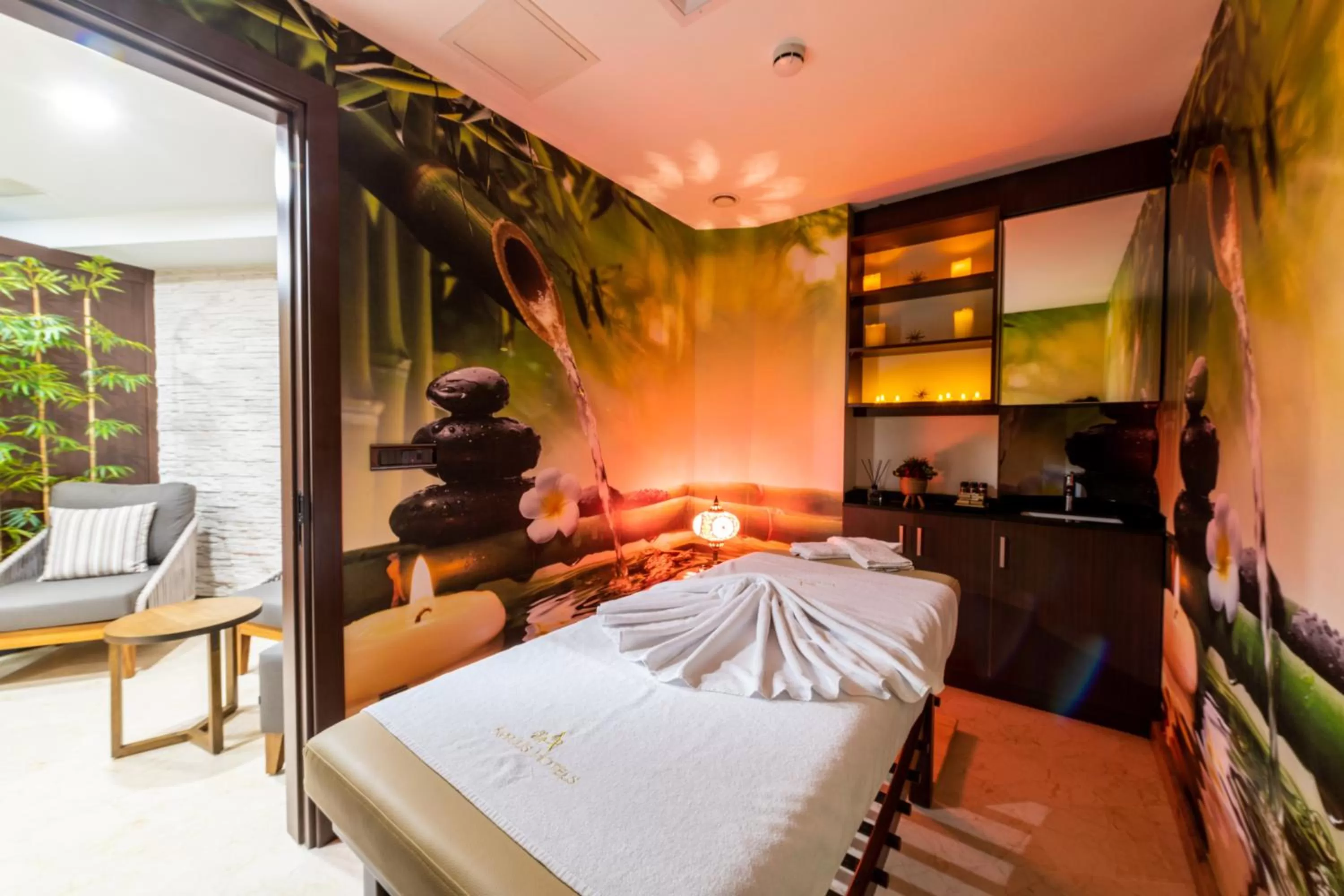 Spa and wellness centre/facilities, Bed in Aprilis Deluxe Hotel