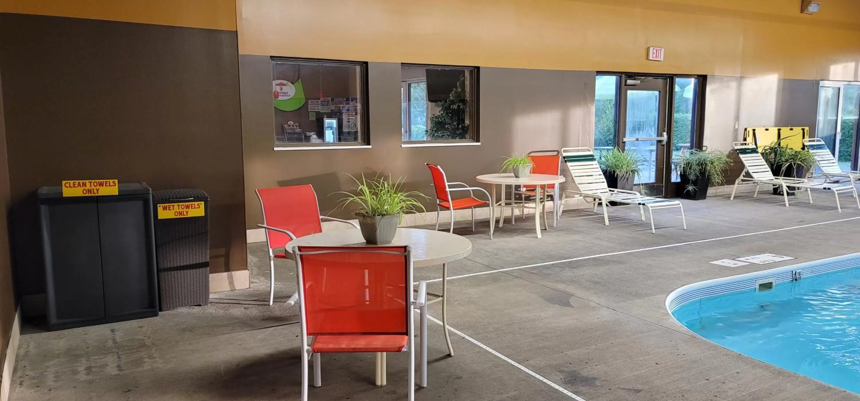 Super 8 by Wyndham Plattsburgh