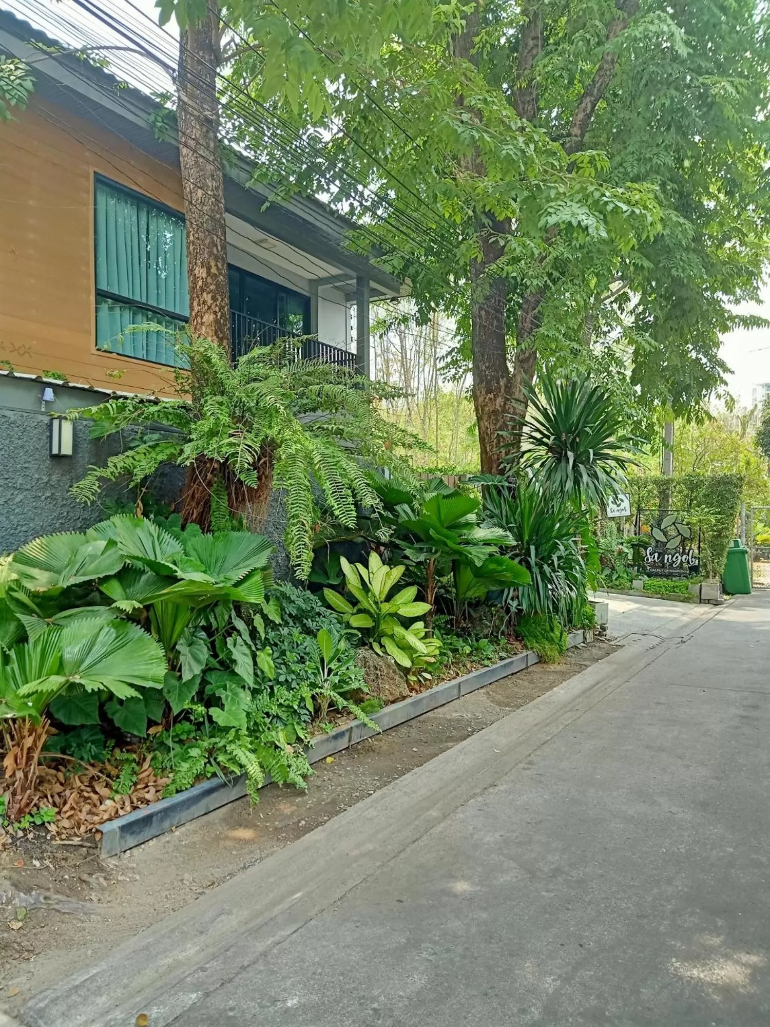 Facade/entrance in Nest by Sangob