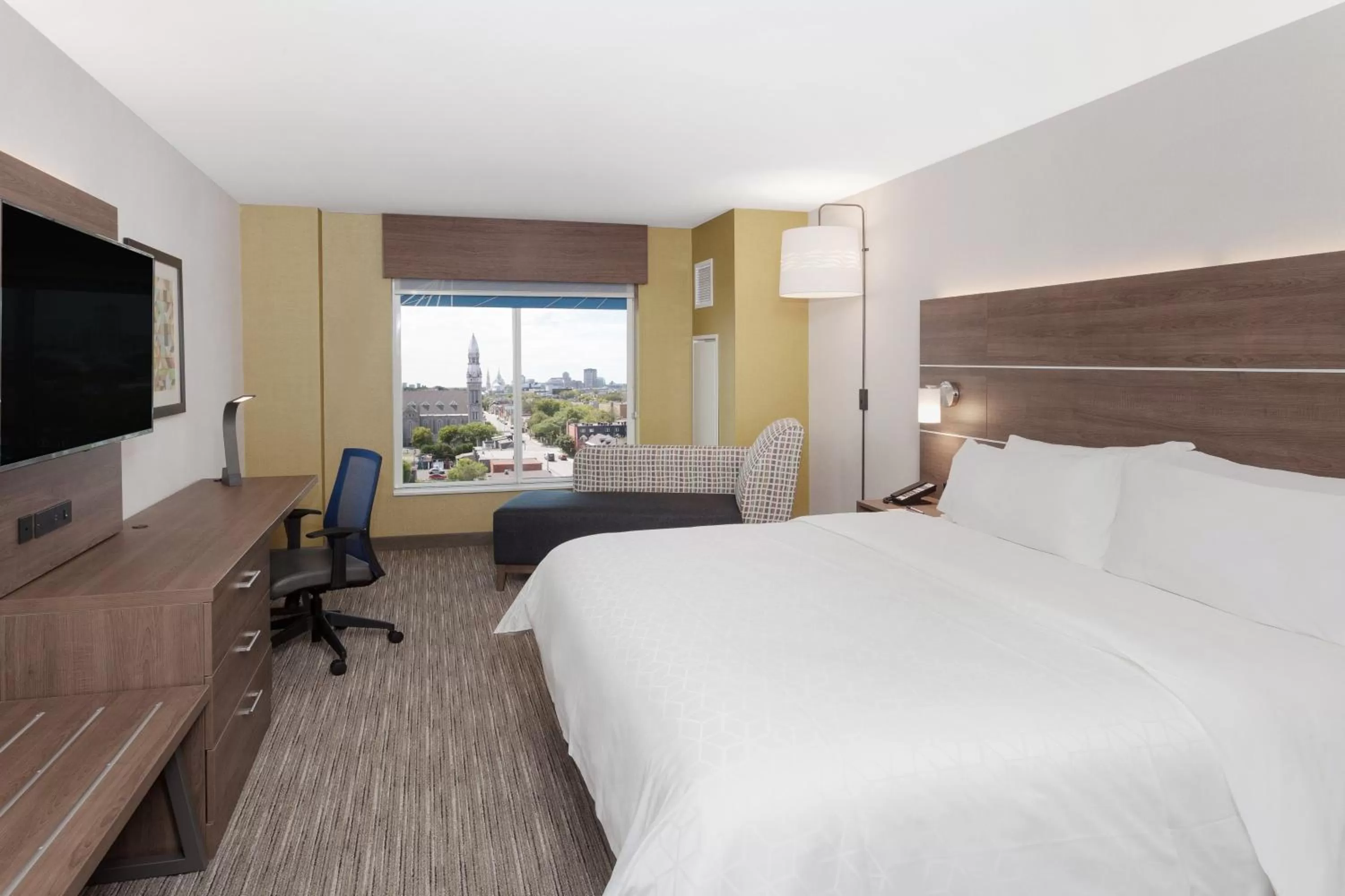 Photo of the whole room, Bed in Holiday Inn Express & Suites Downtown Ottawa East by IHG