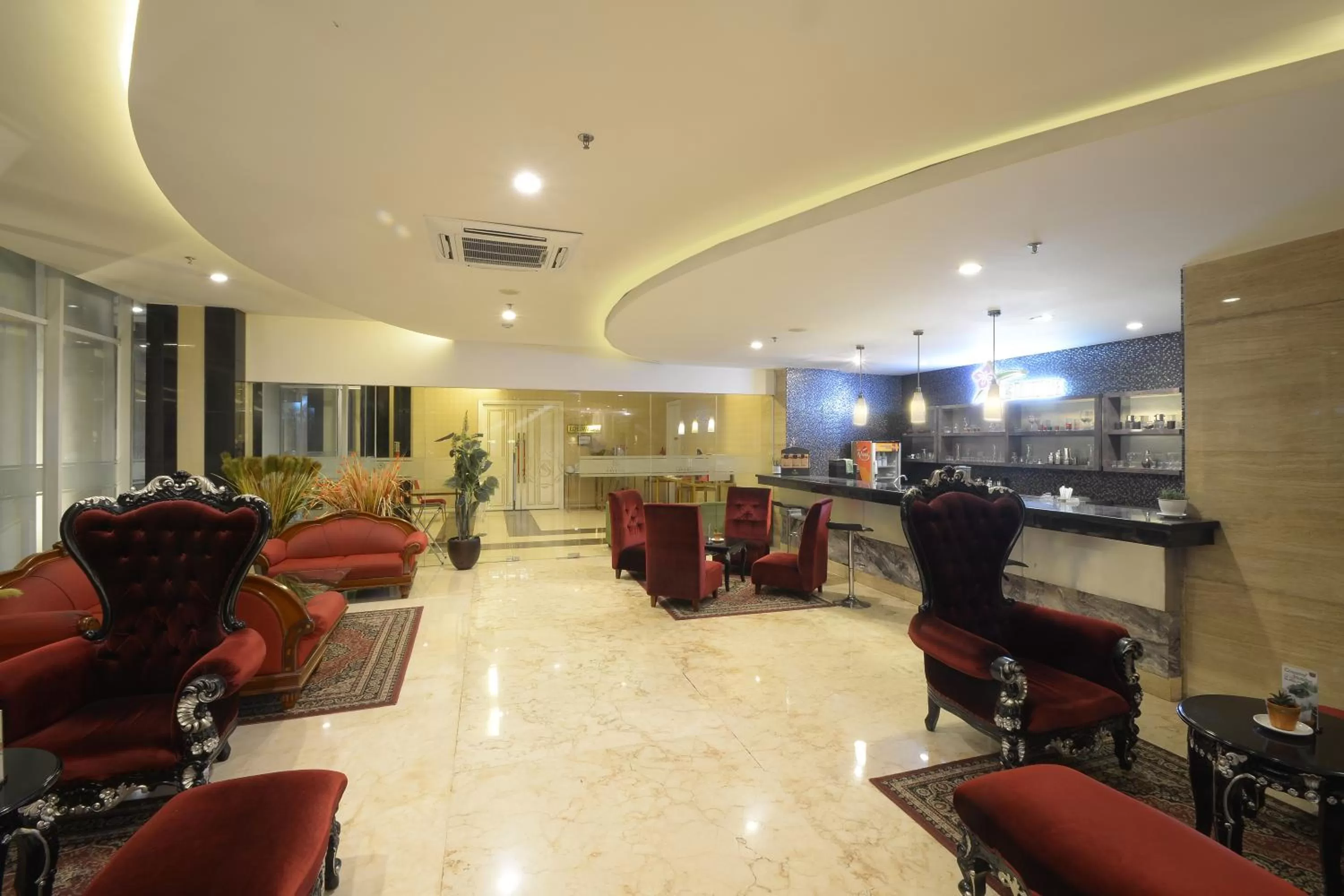 Lounge or bar in Grand Savero Hotel Bogor