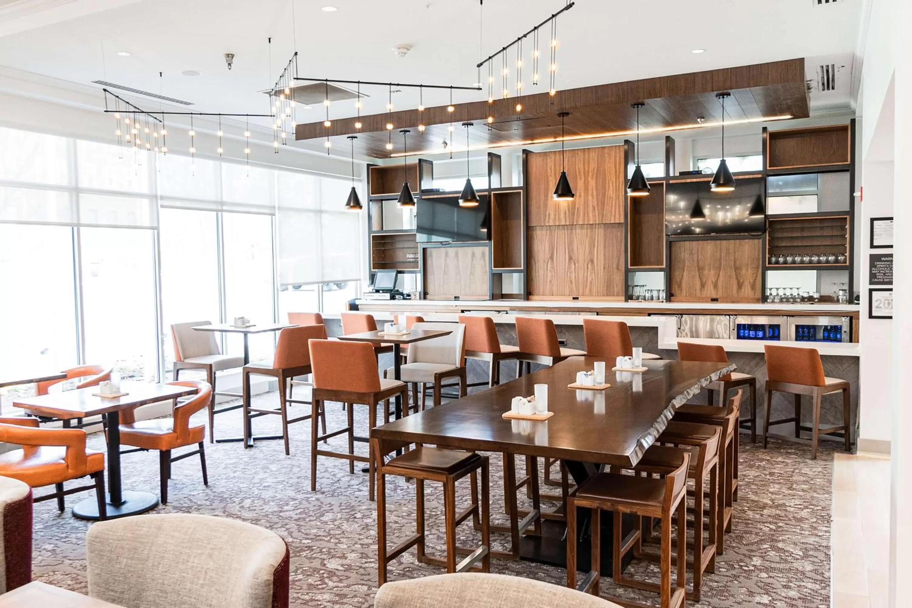 Restaurant/places to eat in Hilton Garden Inn Fairfax