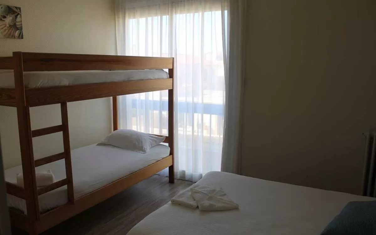 Bedroom, Bed in Hotel de la Plage - Barcares