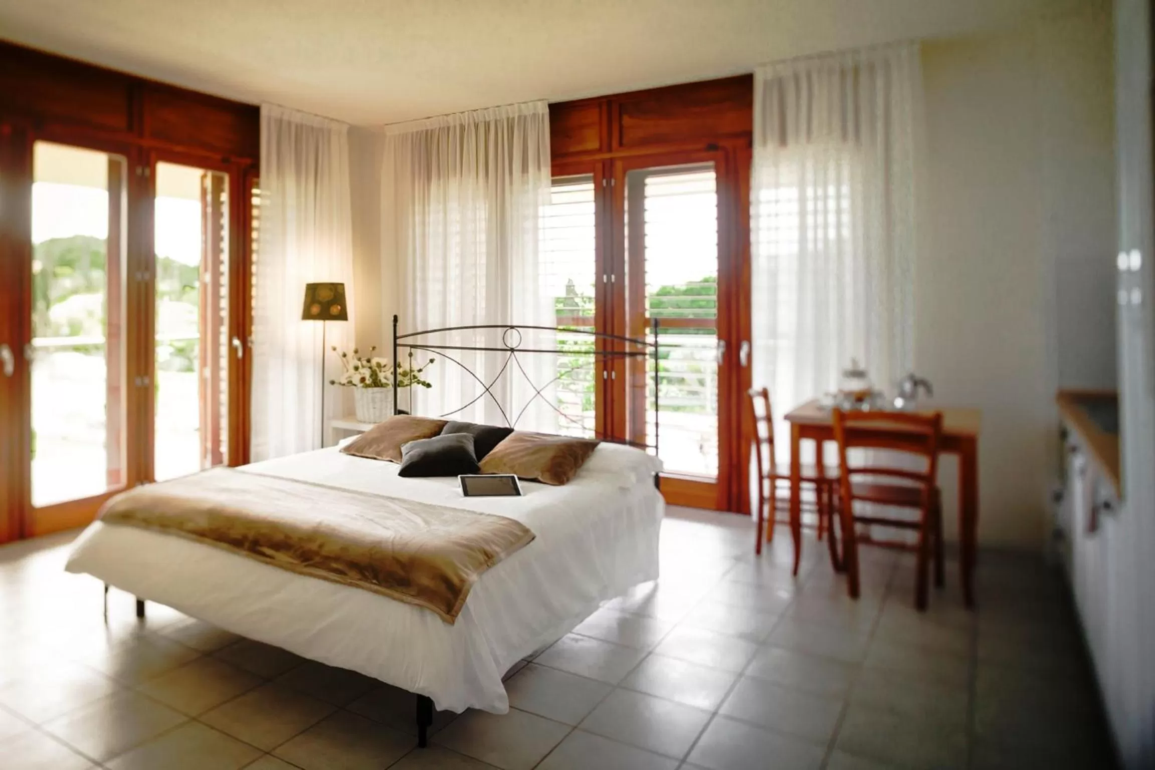 Bedroom, Bed in Chianti Village Morrocco