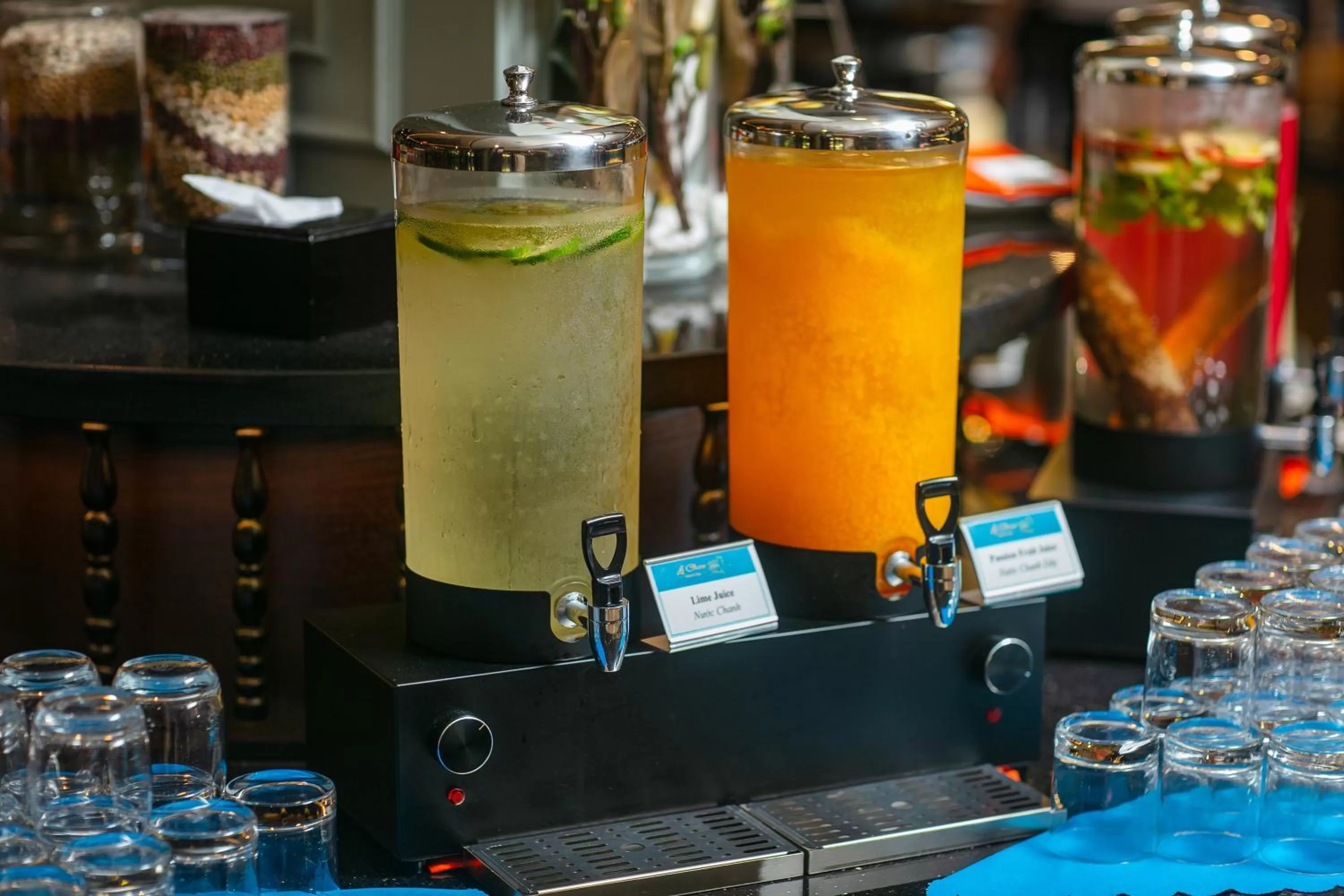 Restaurant/places to eat in La Charm Hoi An Hotel & Spa