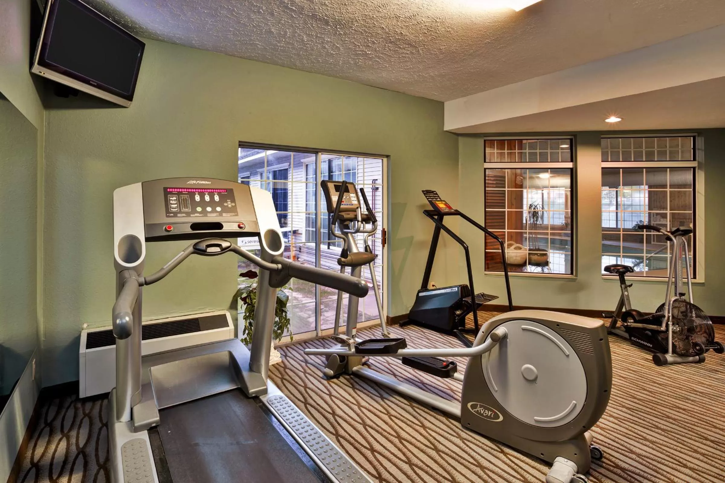 Fitness centre/facilities in Days Inn by Wyndham Petoskey
