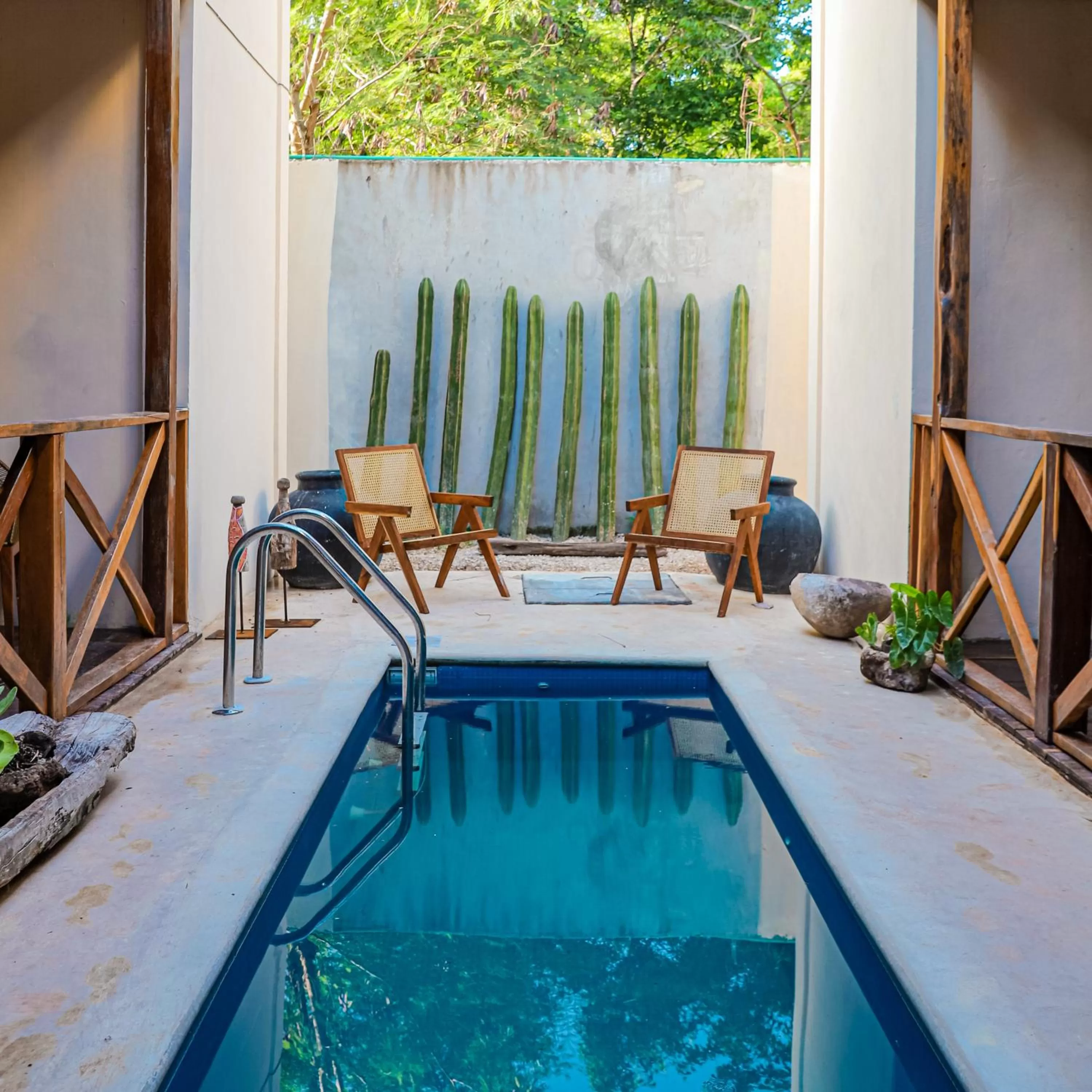 Pool view in Alma de Zorro