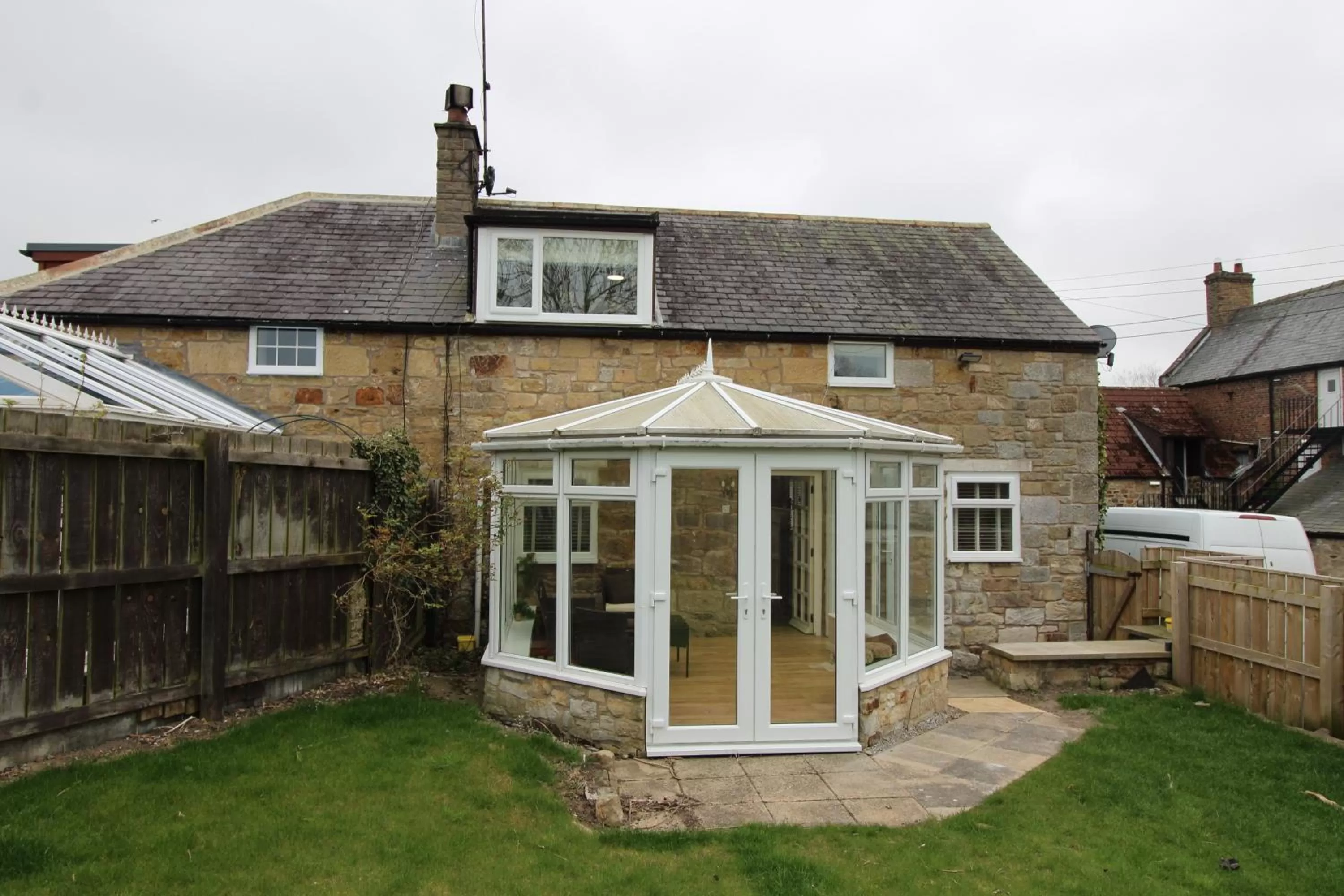 Property building in Anglers Arms