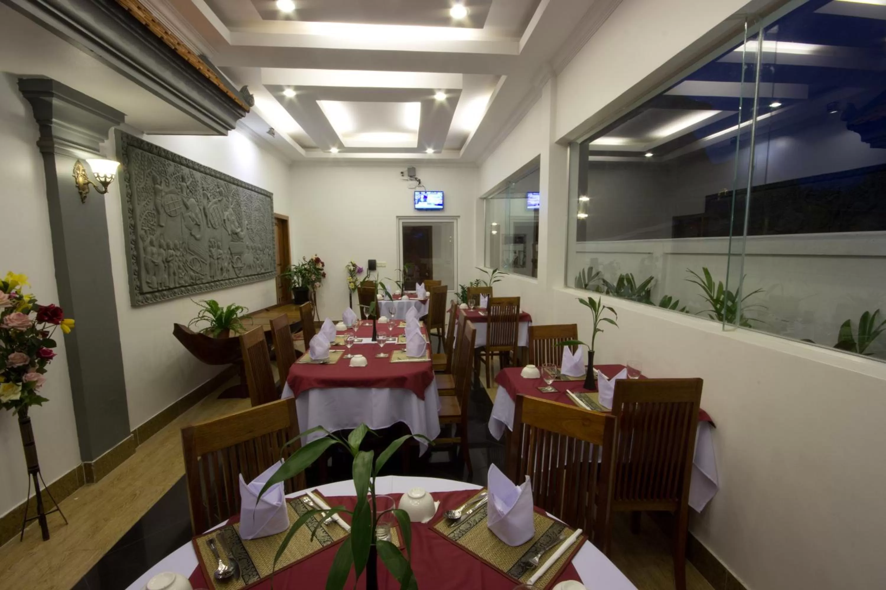 Restaurant/places to eat in Bou Phanith Villa