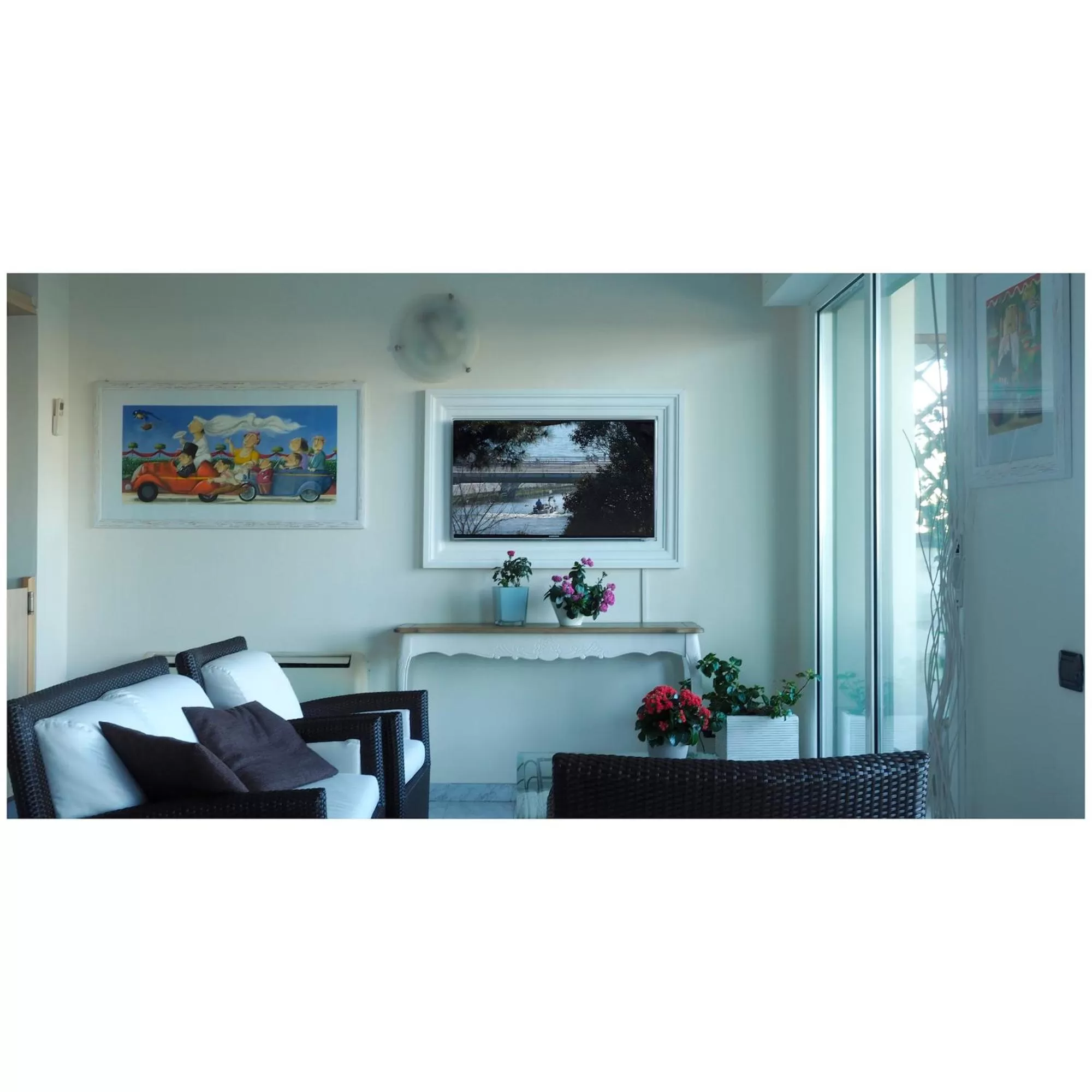 Communal lounge/ TV room, Seating Area in Michelangelo rta