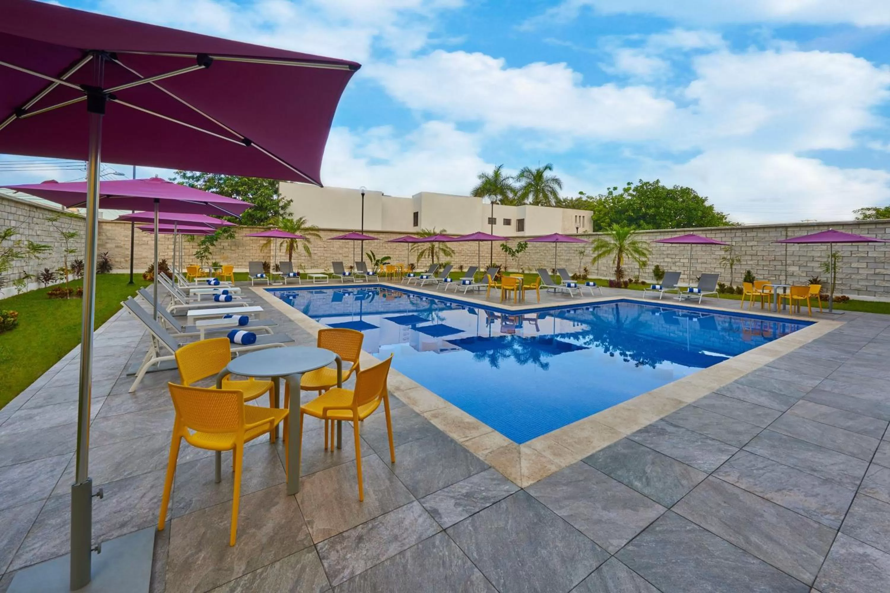 Swimming pool in City Express by Marriott Mérida