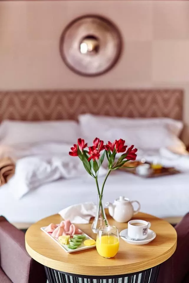 Breakfast, Bed in Barceló León Conde Luna