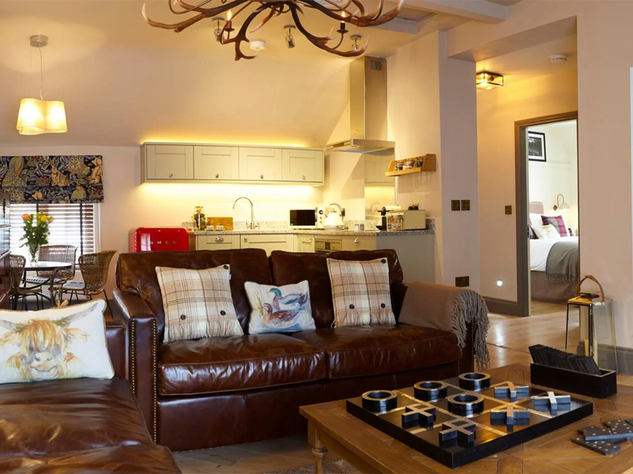 Lounge or bar in The Plough Inn & Cottages