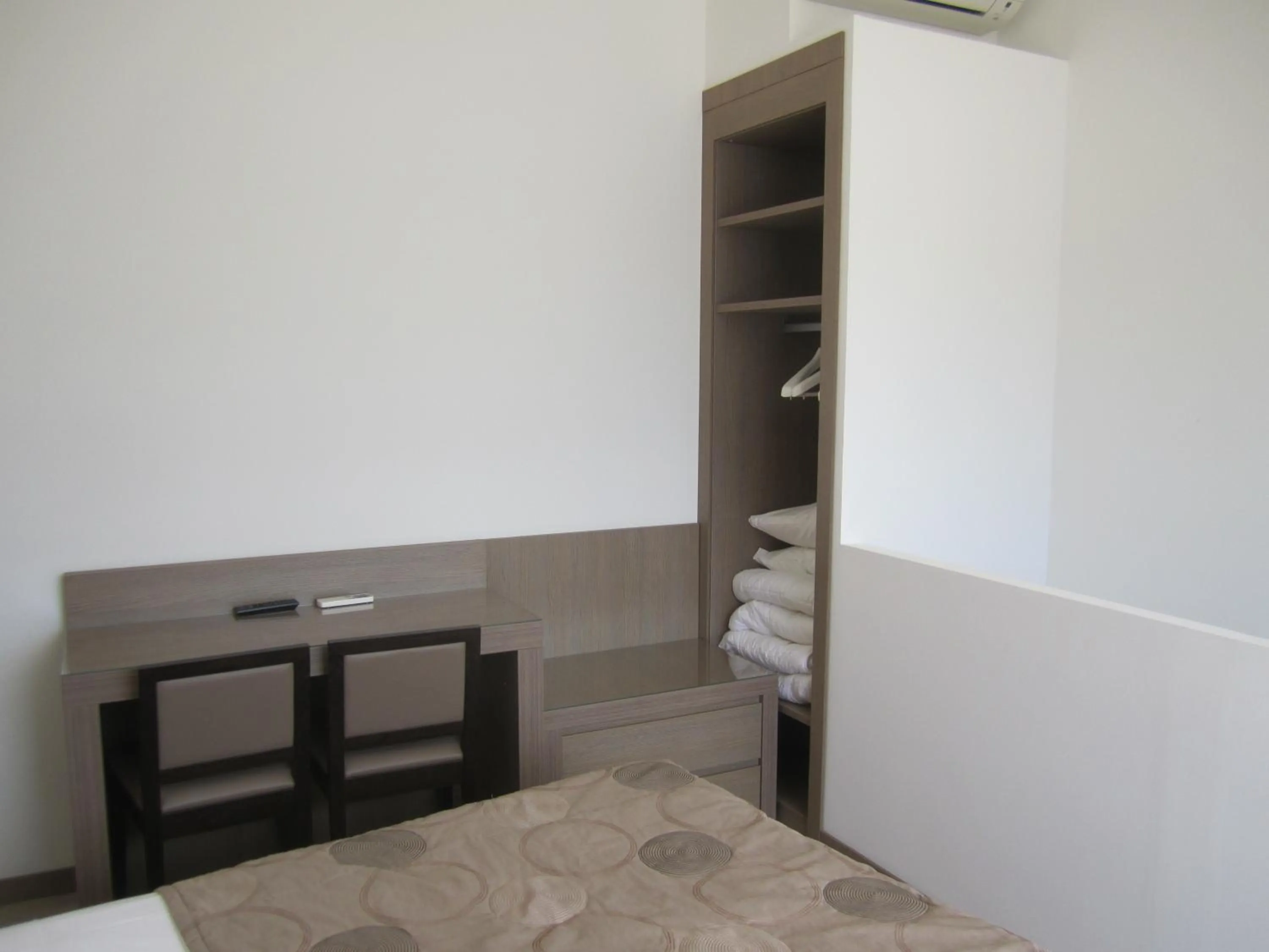 Bedroom, Bed in Hôtel Le Rocher