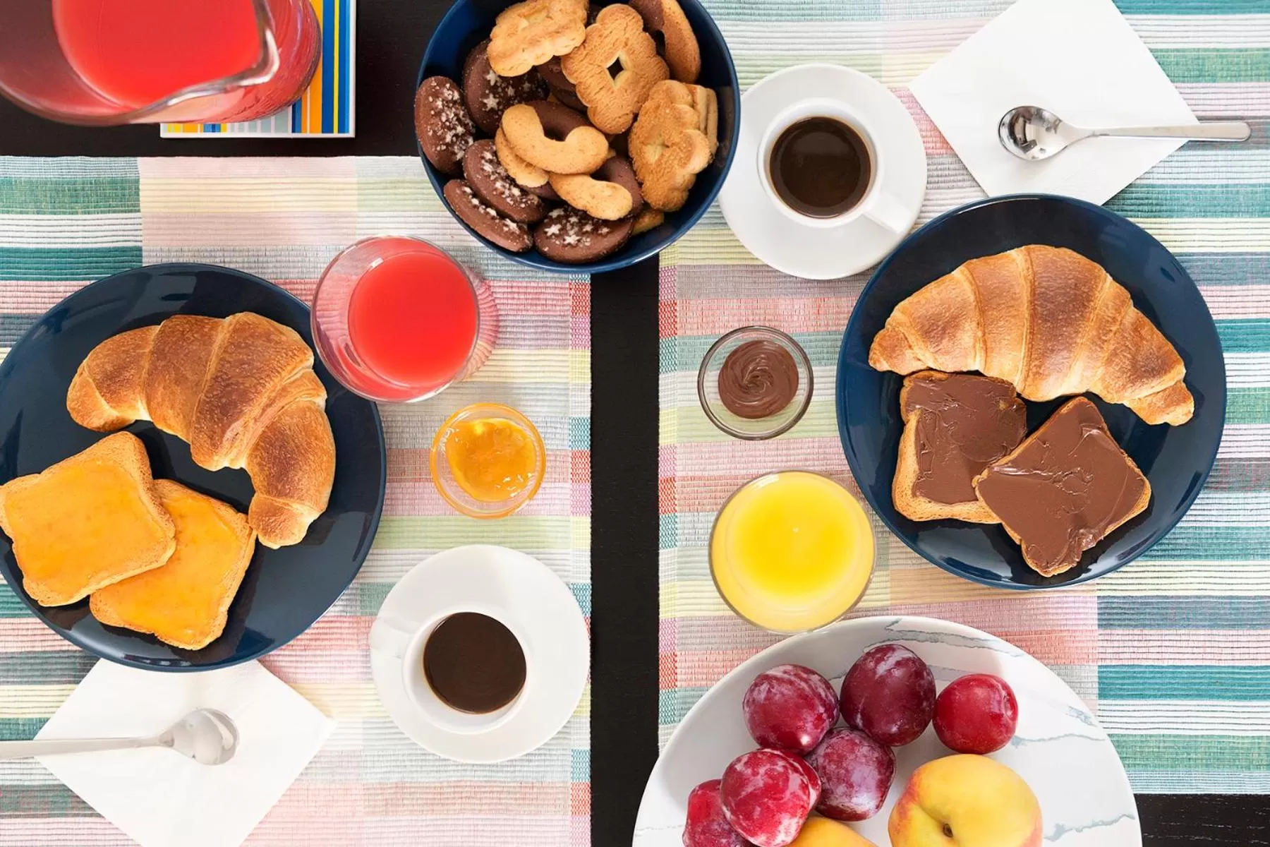 Continental breakfast in B&B Cozy Cove