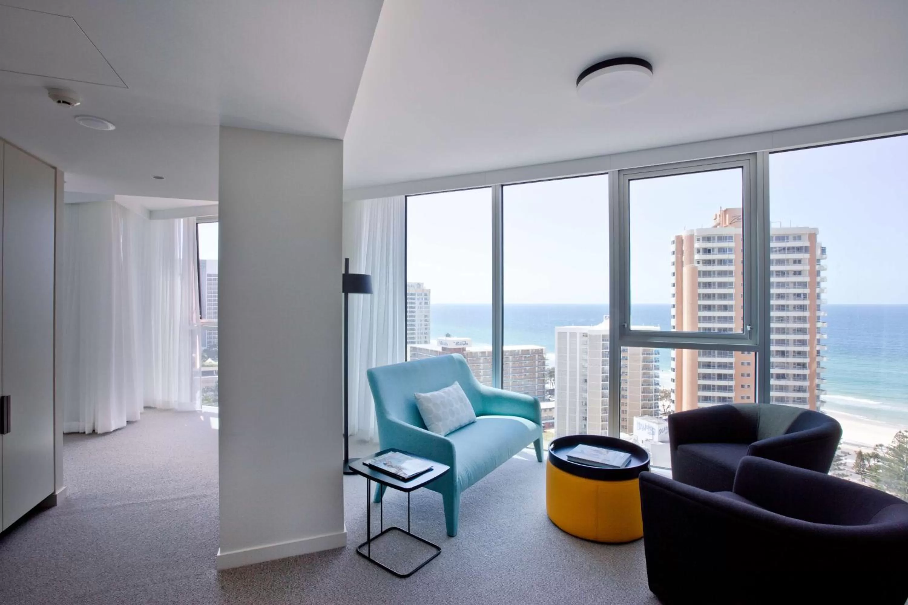 Living room in Hilton Surfers Paradise Hotel & Residences