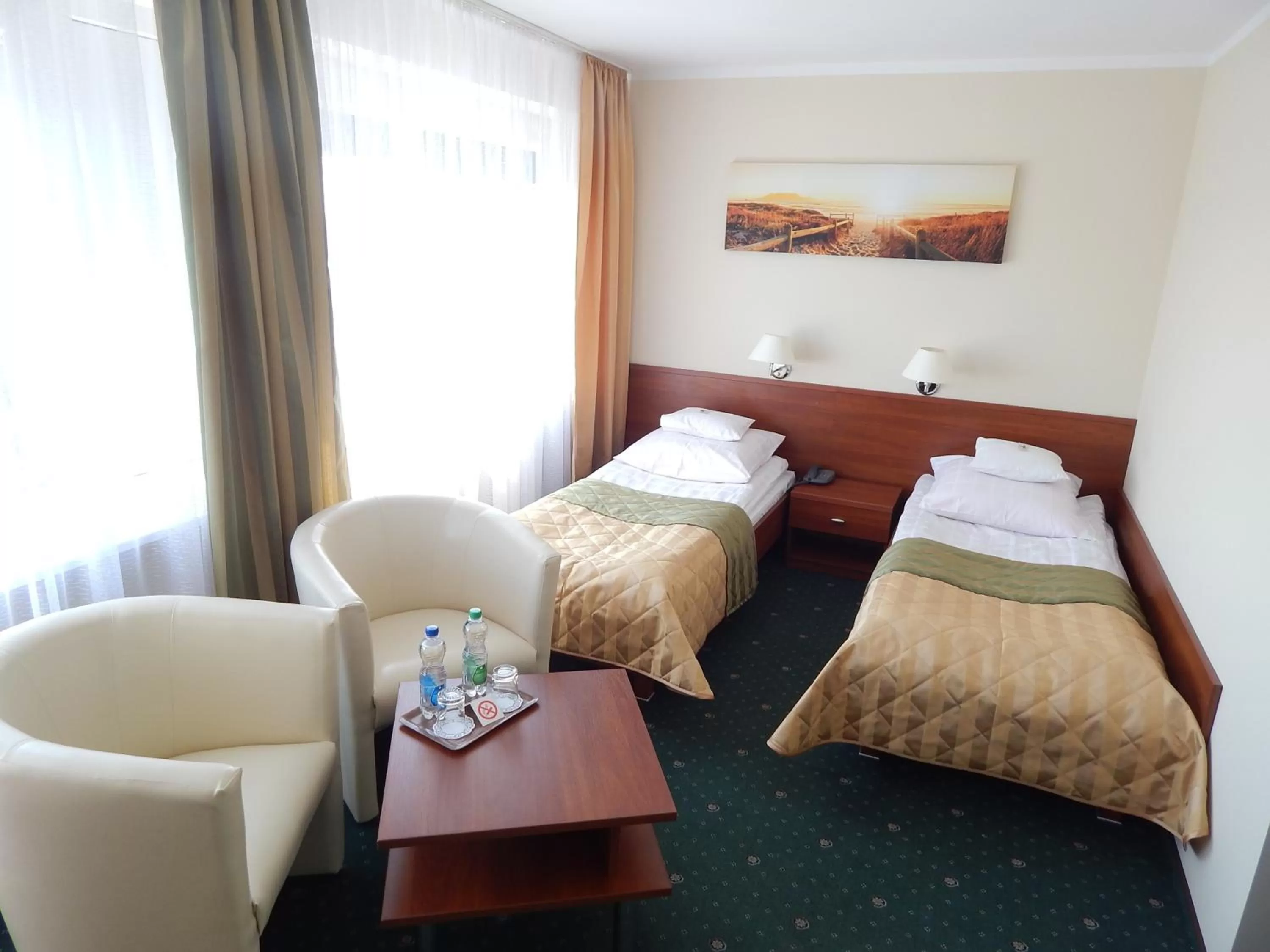 Bed in Hotel Gromada Pila