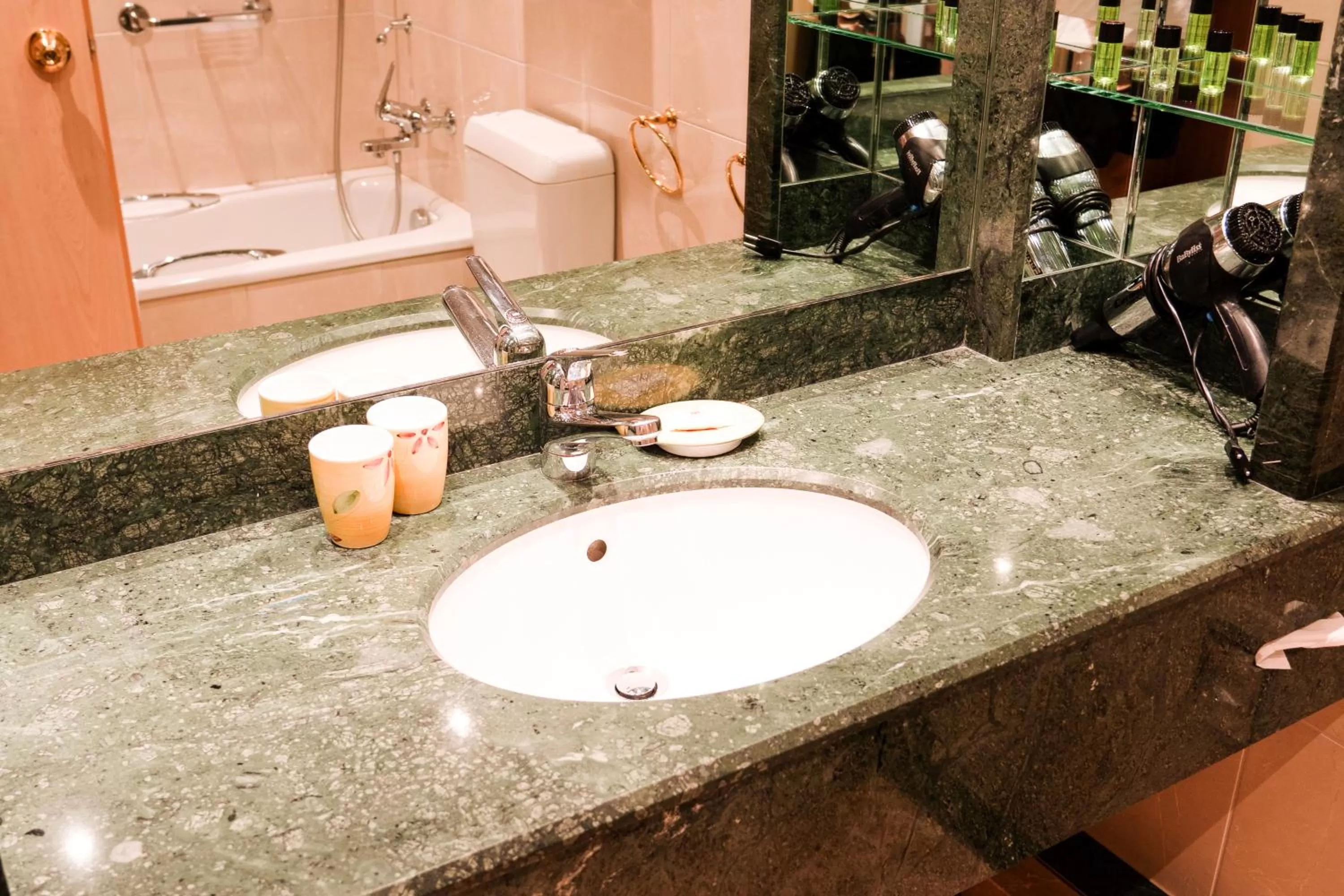 Bathroom in Hillsite Smart Hotel Flims