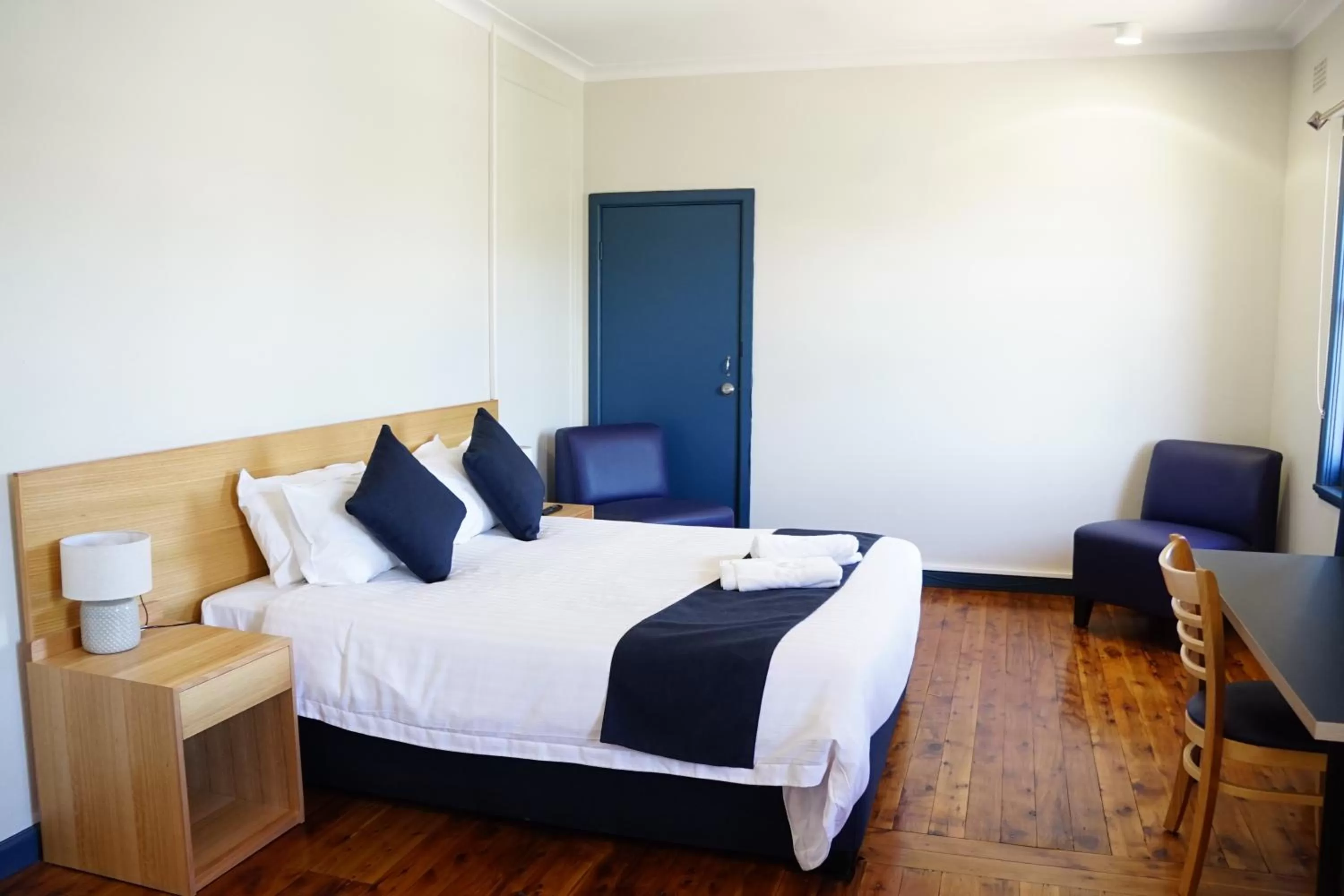 Bedroom in Gunnedah Hotel