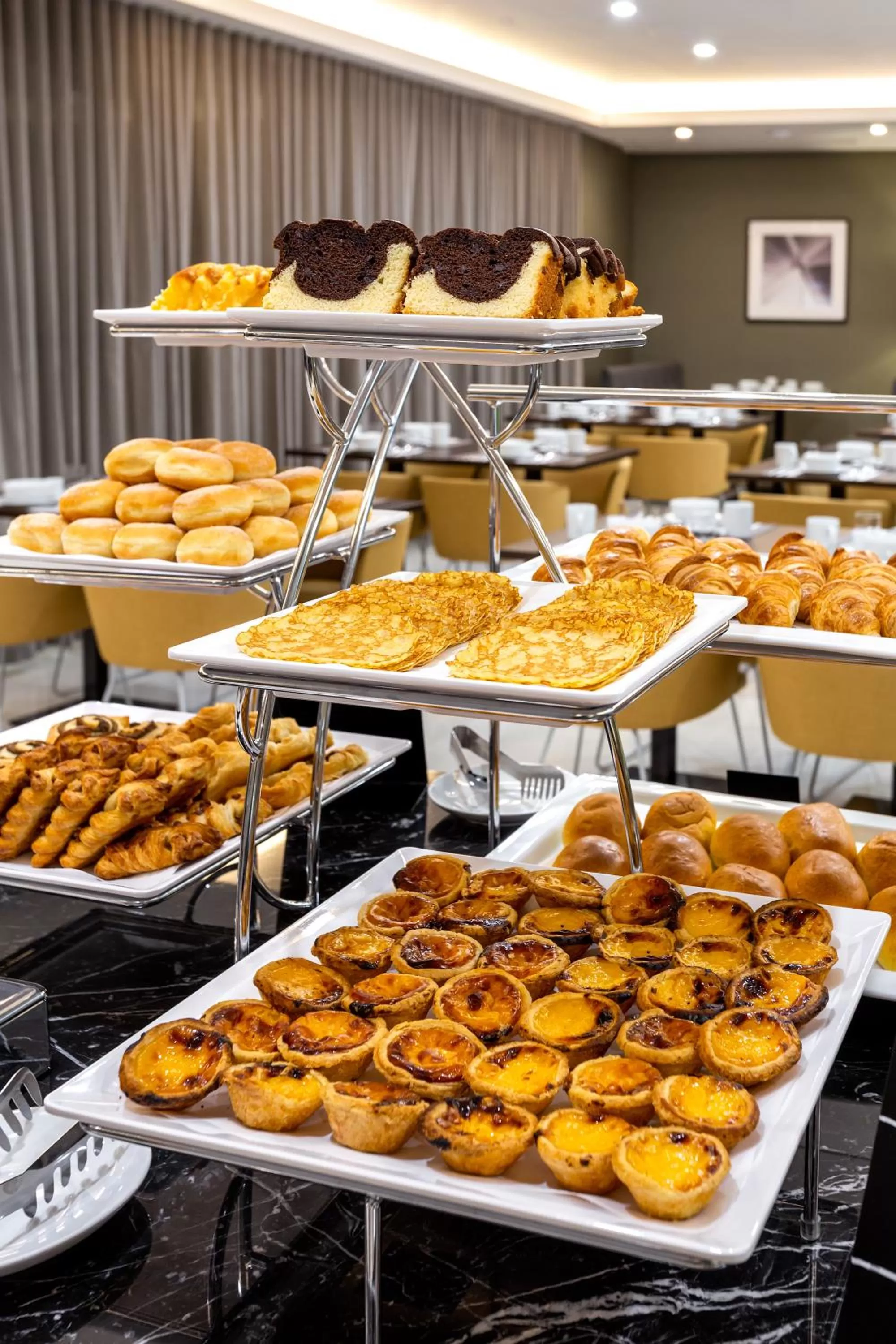 Breakfast in Empire Marquês Hotel