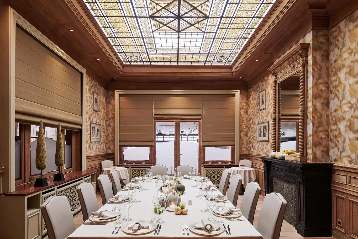 Restaurant/places to eat in Hotel Royal Astrid