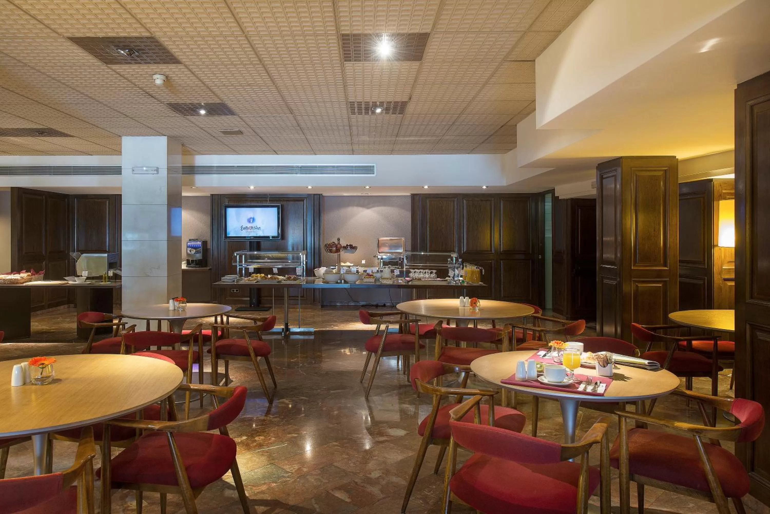 Restaurant/places to eat in Hotel Goya