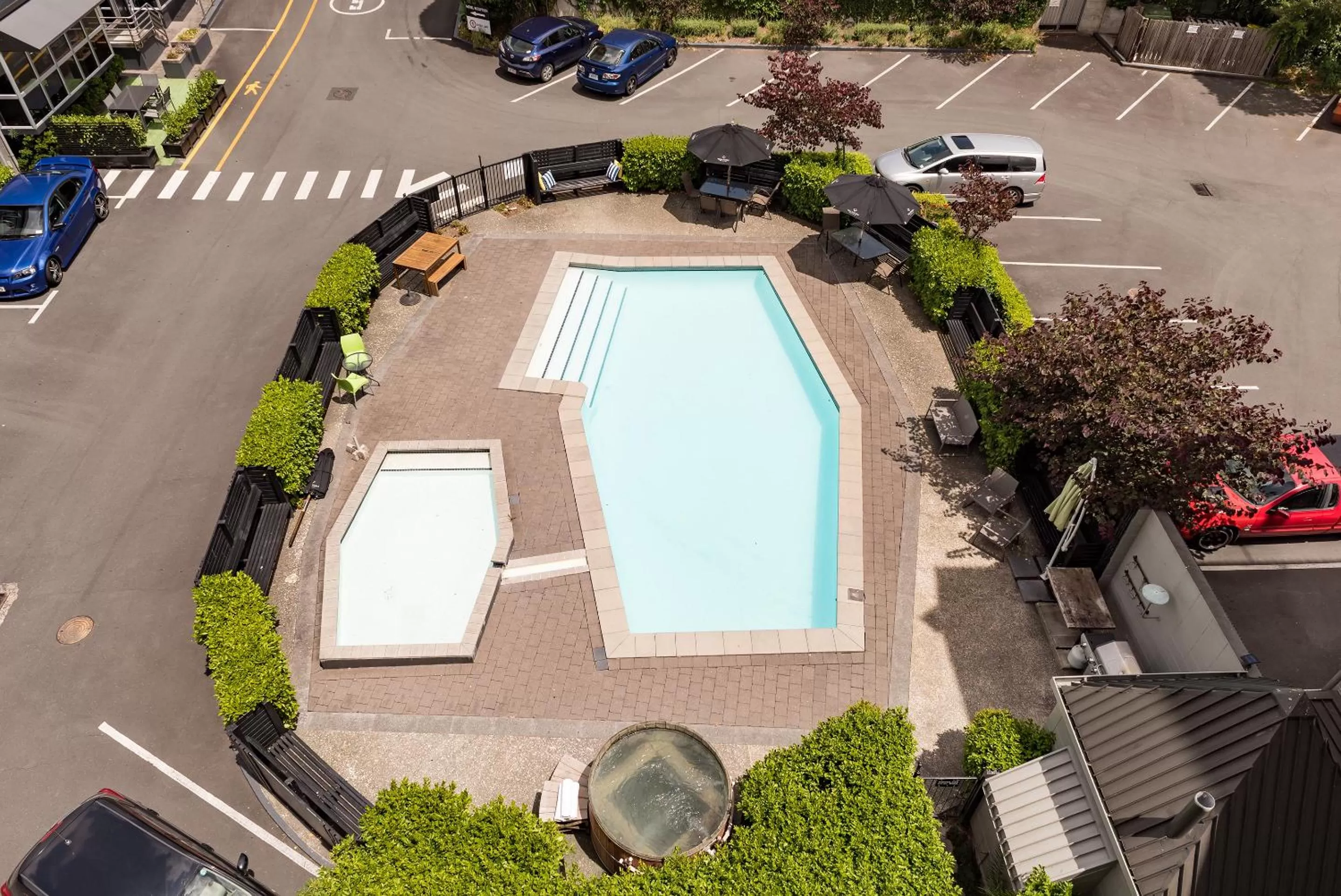 Hot Tub in Heartland Ambassador Hotel Hamilton
