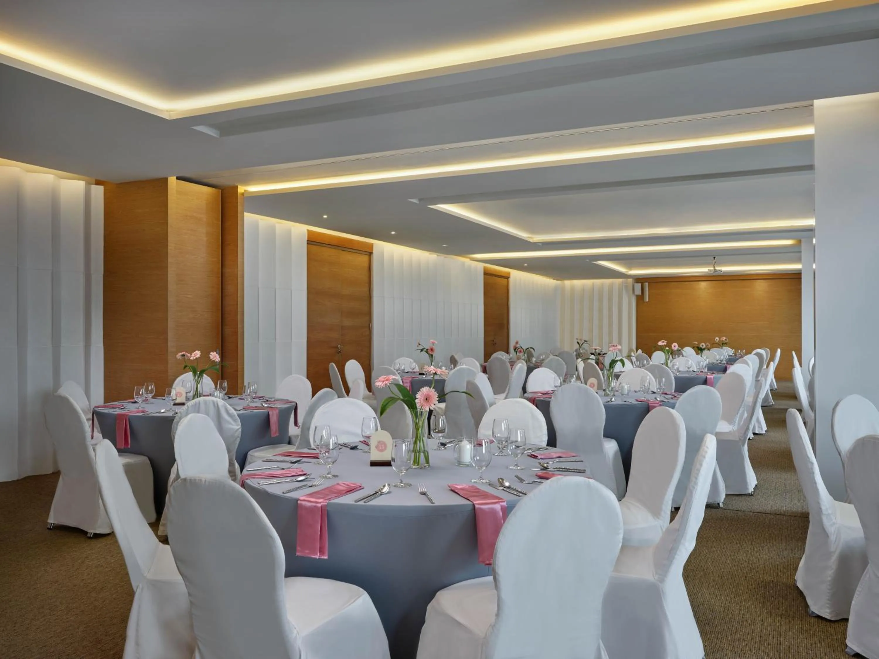 Restaurant/places to eat in The Kee Resort & Spa