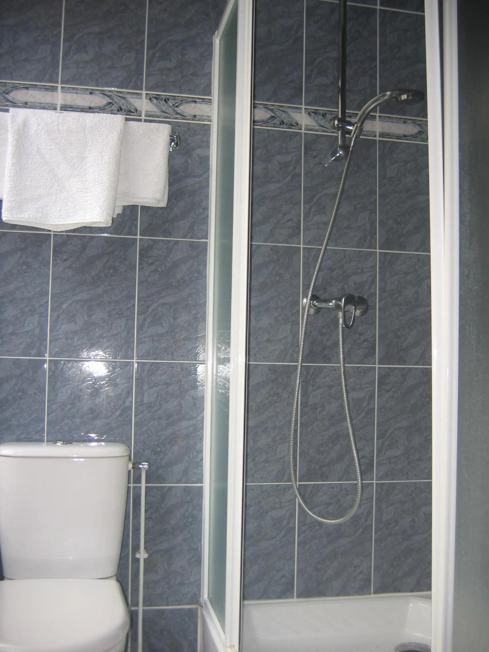 Bathroom in Hotel Ferney République