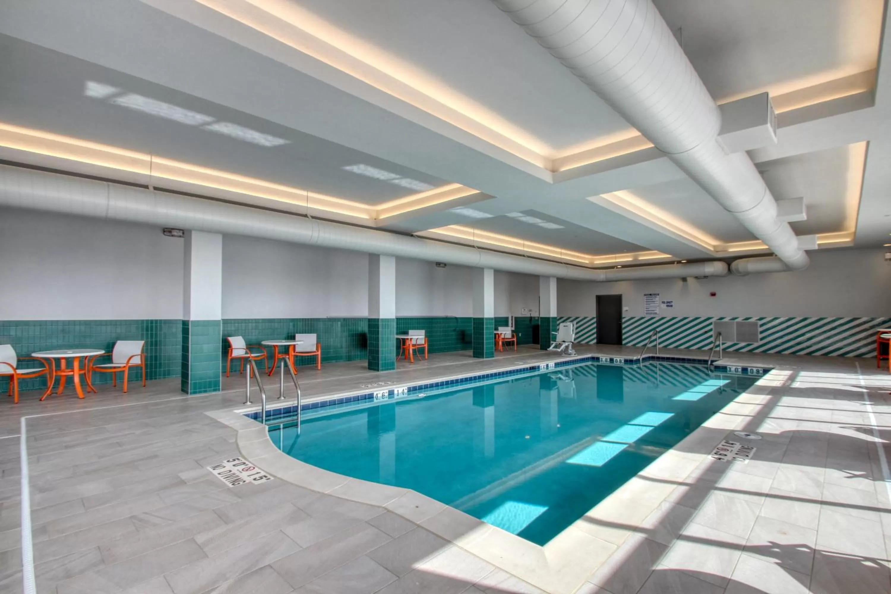Swimming pool in Holiday Inn - Appleton by IHG