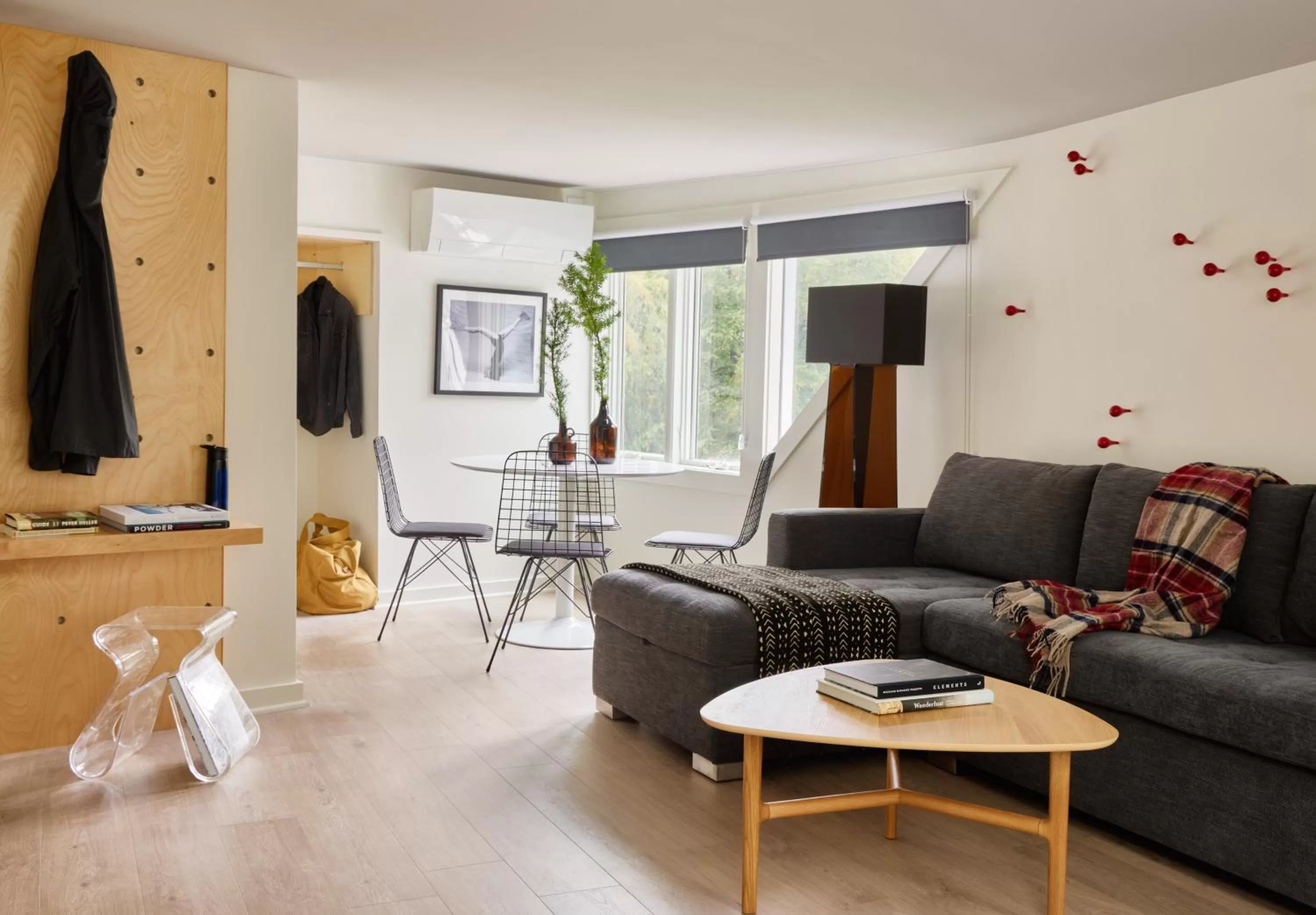 Seating area in Tälta Lodge, a Bluebird by Lark