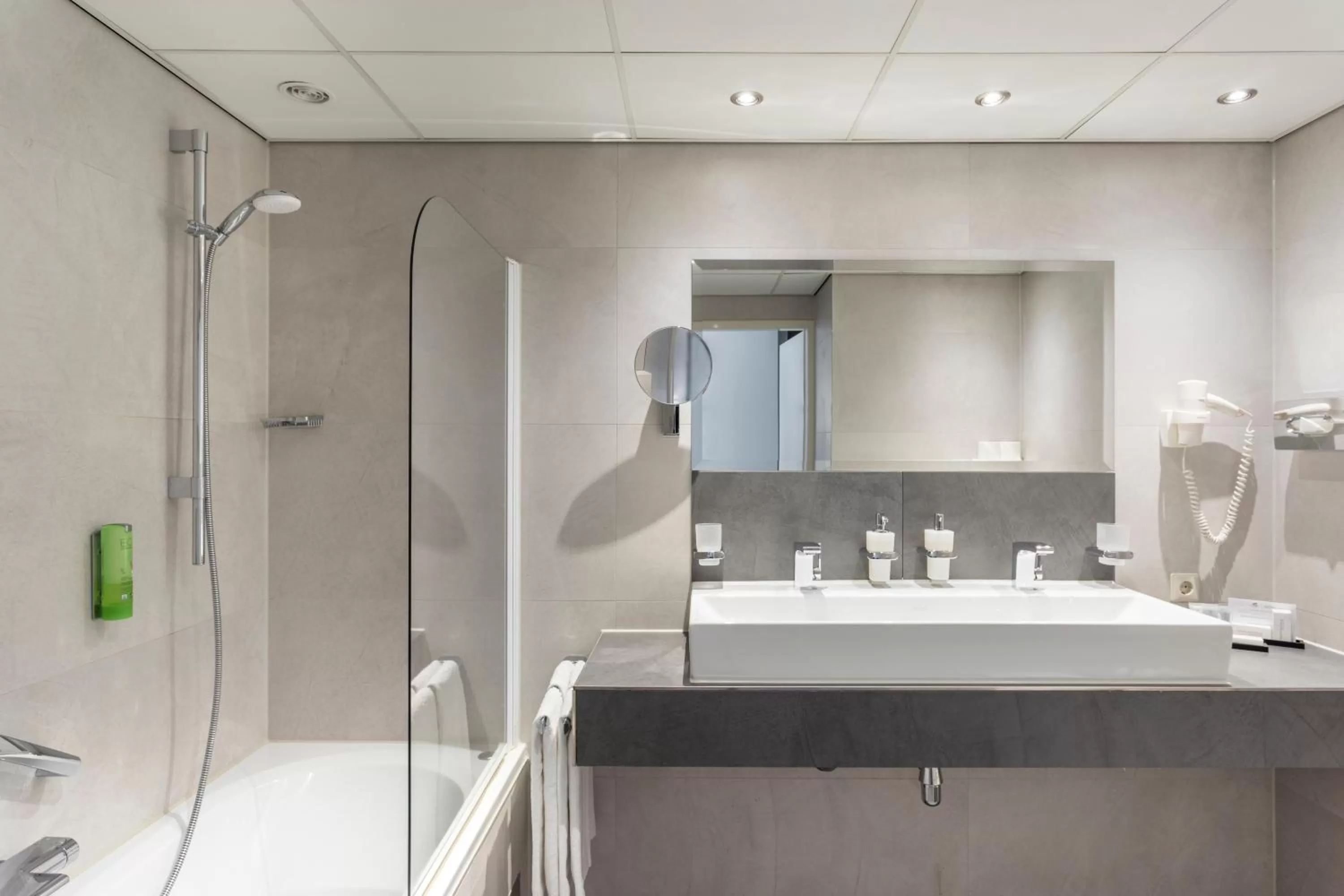 Bathroom in Landgoed de Rosep