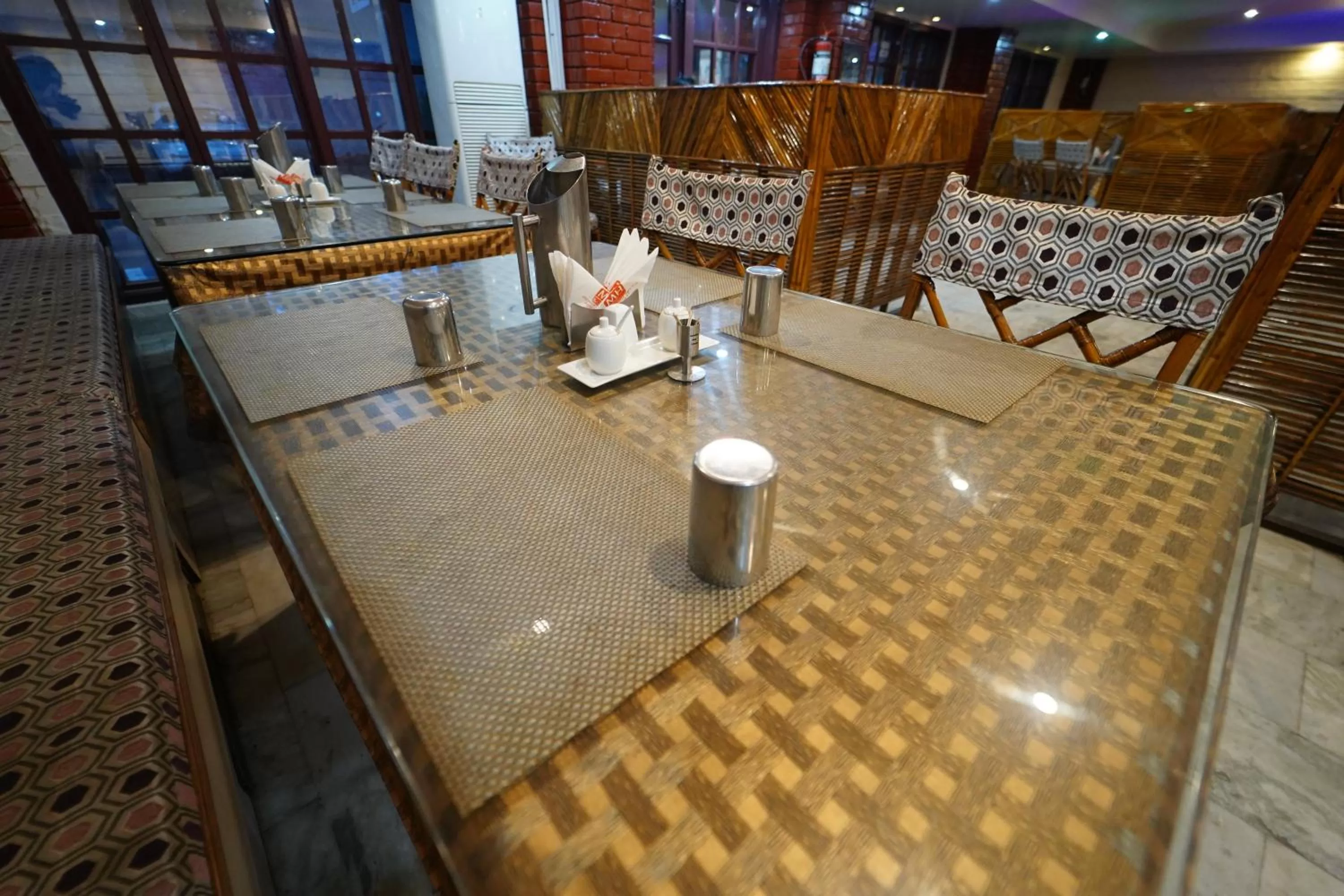 Restaurant/places to eat in Hotel Palmyra Grand Inn