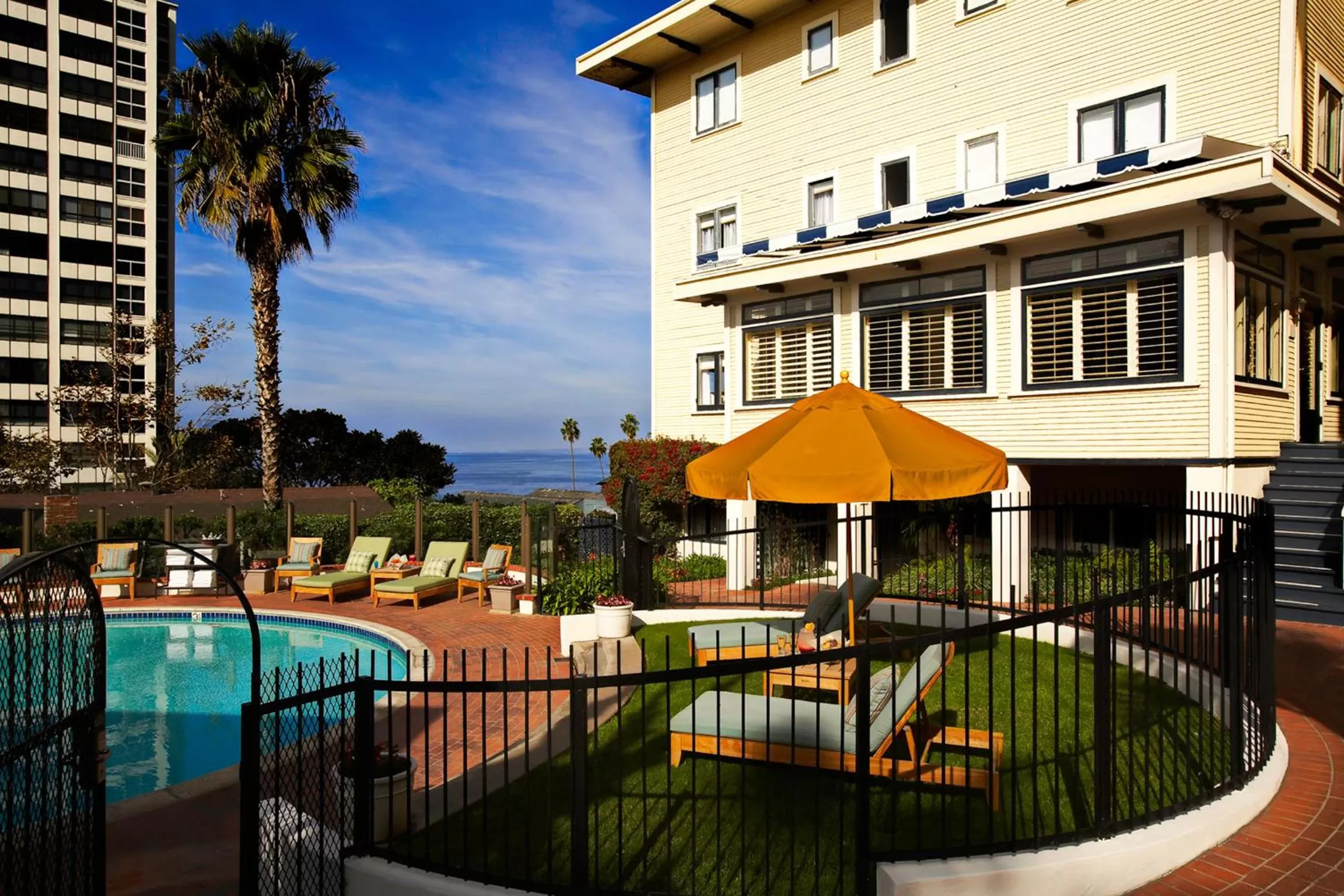 Swimming pool in Grande Colonial La Jolla