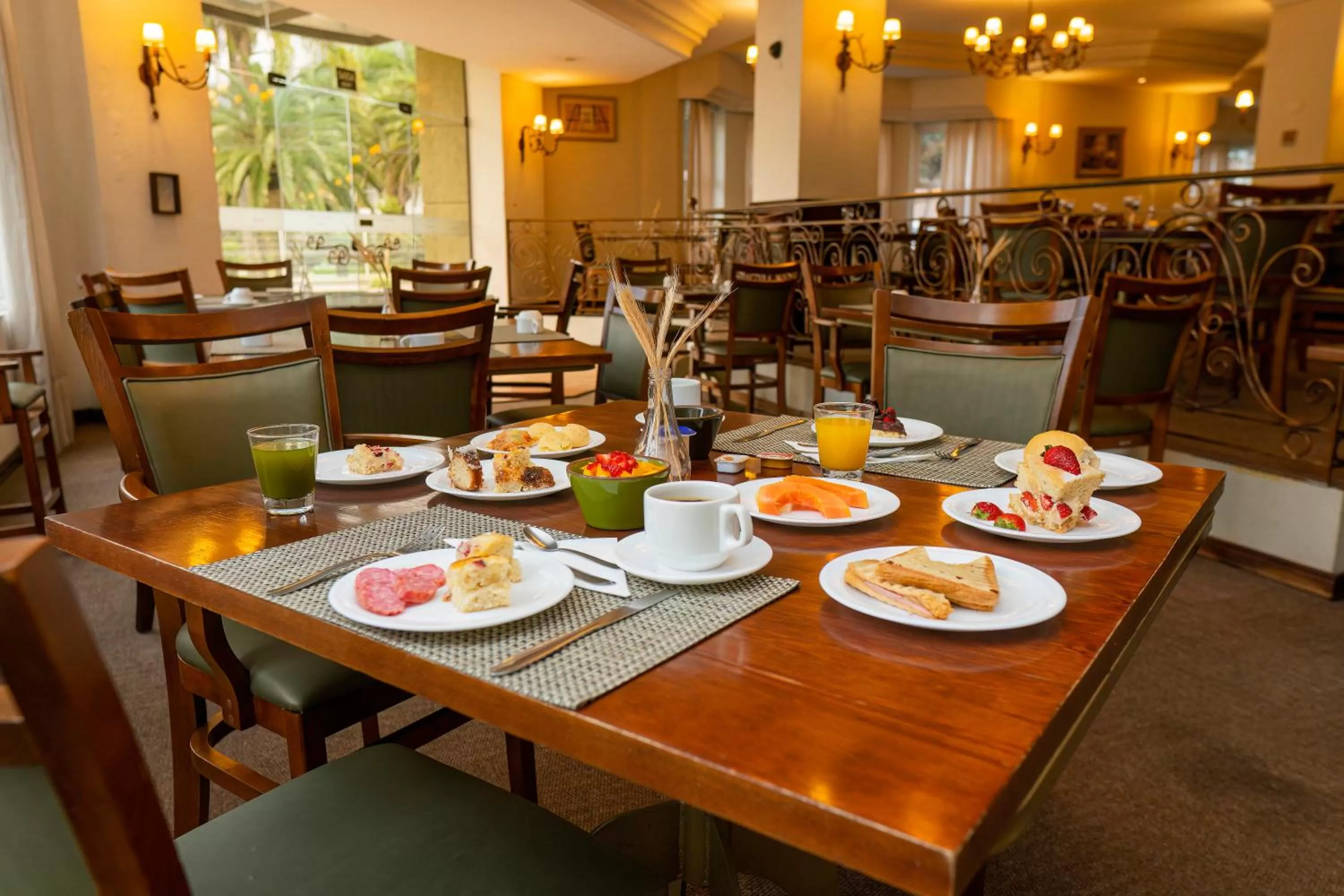 Food and drinks in Mercure Jaragua do Sul