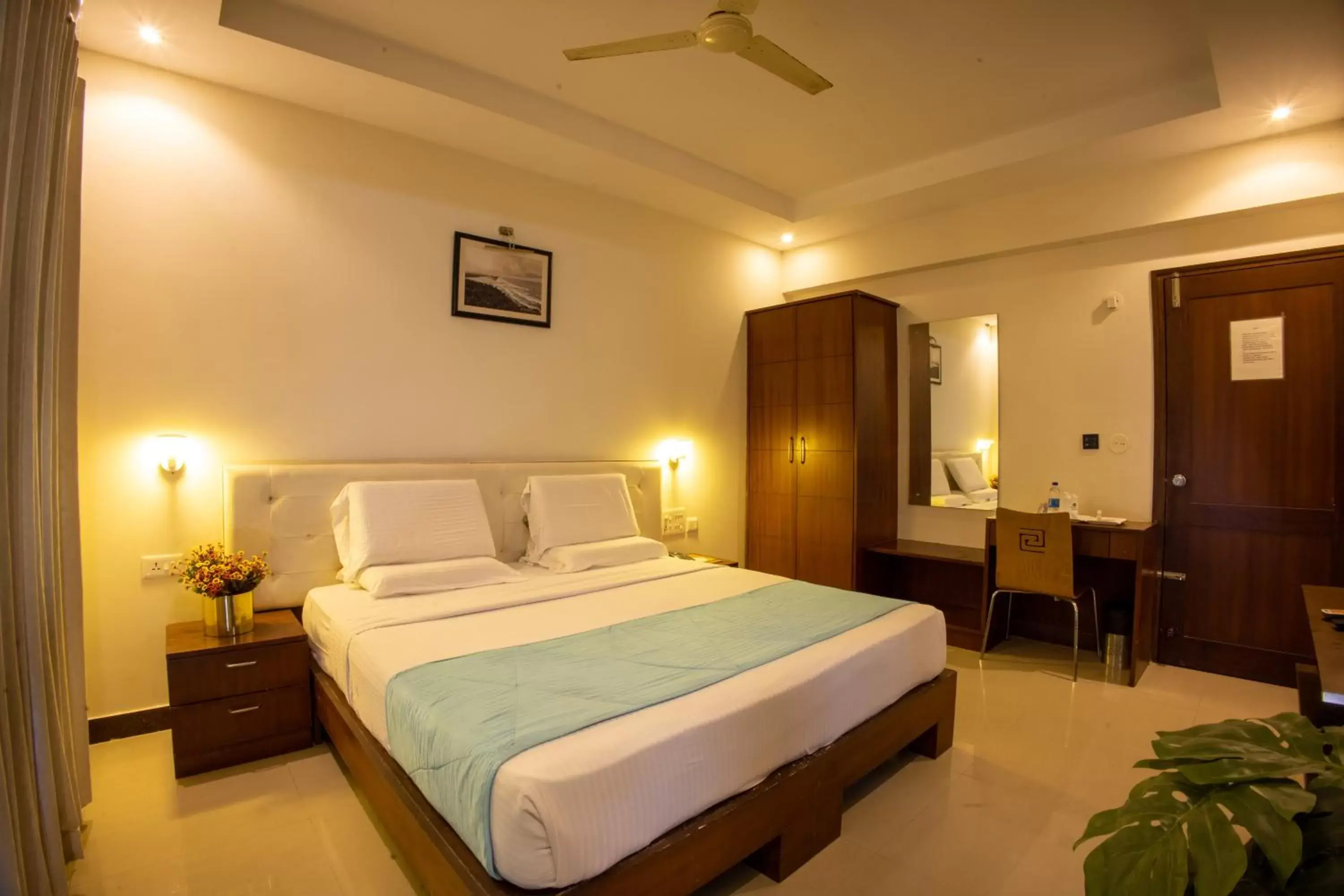 Superior Double Room - single occupancy in Metro Plaza Hotel by RAK Rooms, Mangaluru Superior Double Room - single occupancy in Metro Plaza Hotel by RAK Rooms, Mangaluru