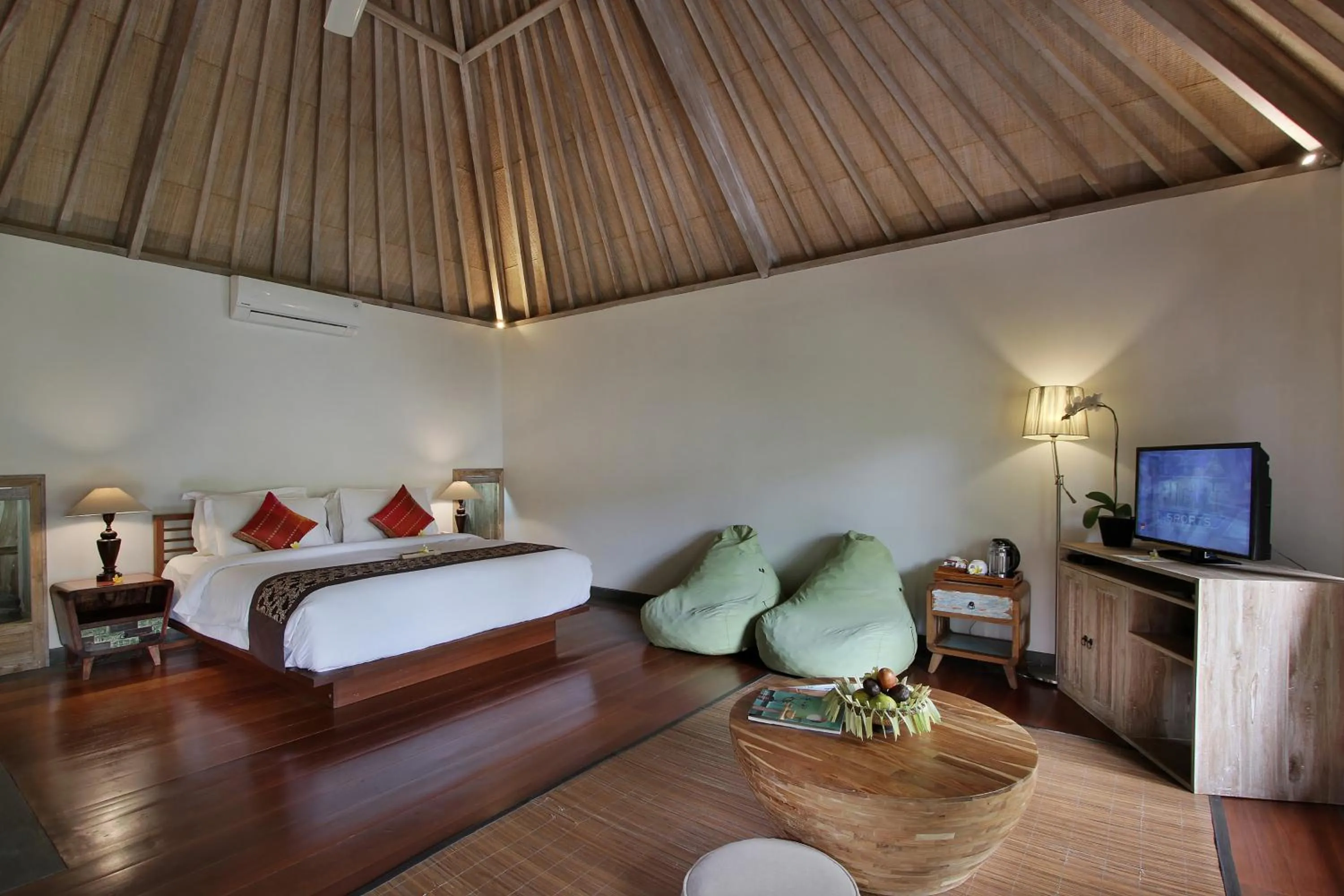 Bed in D'Legon Villas