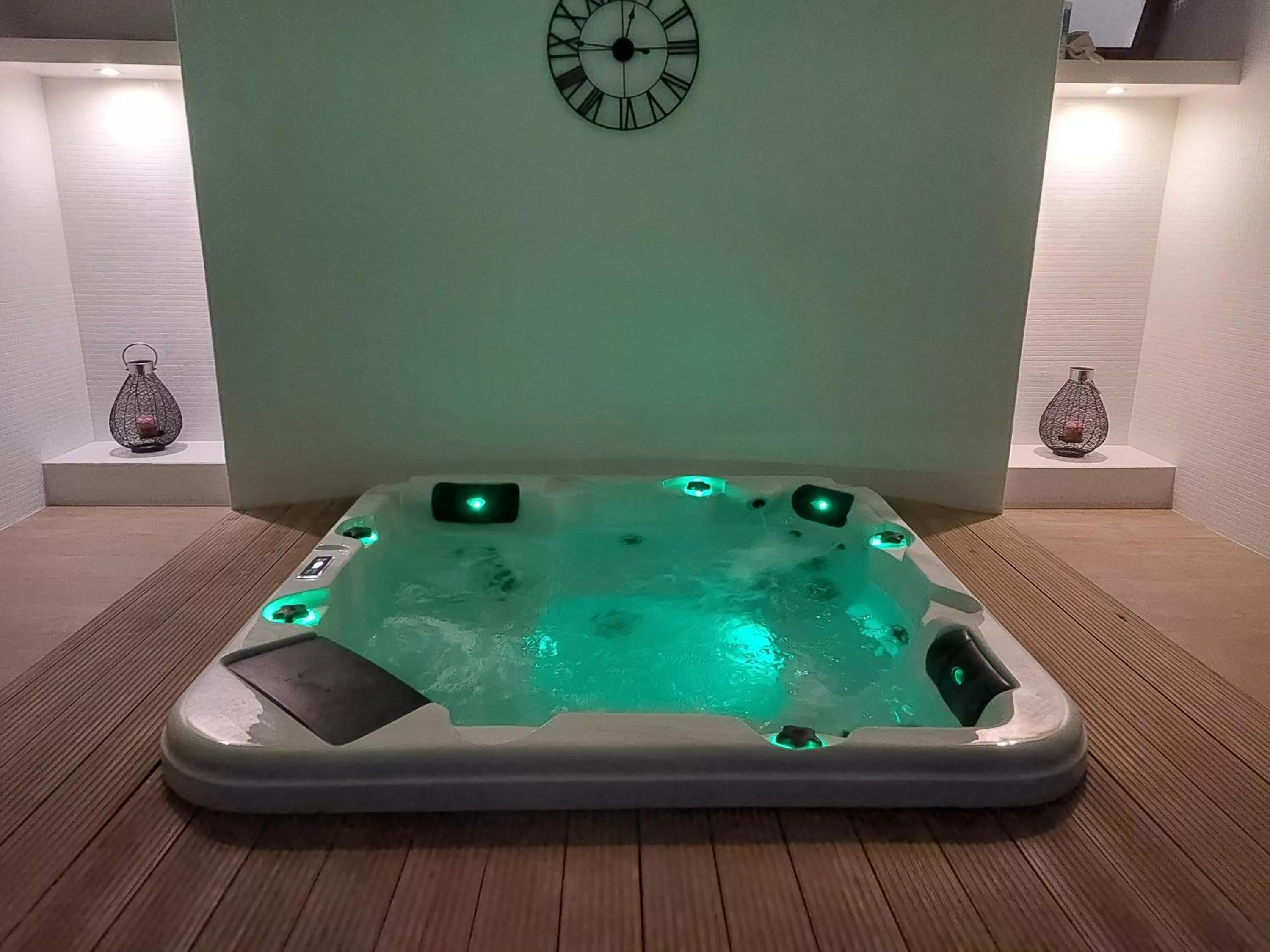 Hot Tub in Hotel Monte Lírio